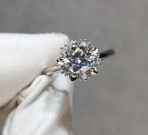 1 Carat Round Cut Diamond Heart Claws Snowflake Engagement Ring