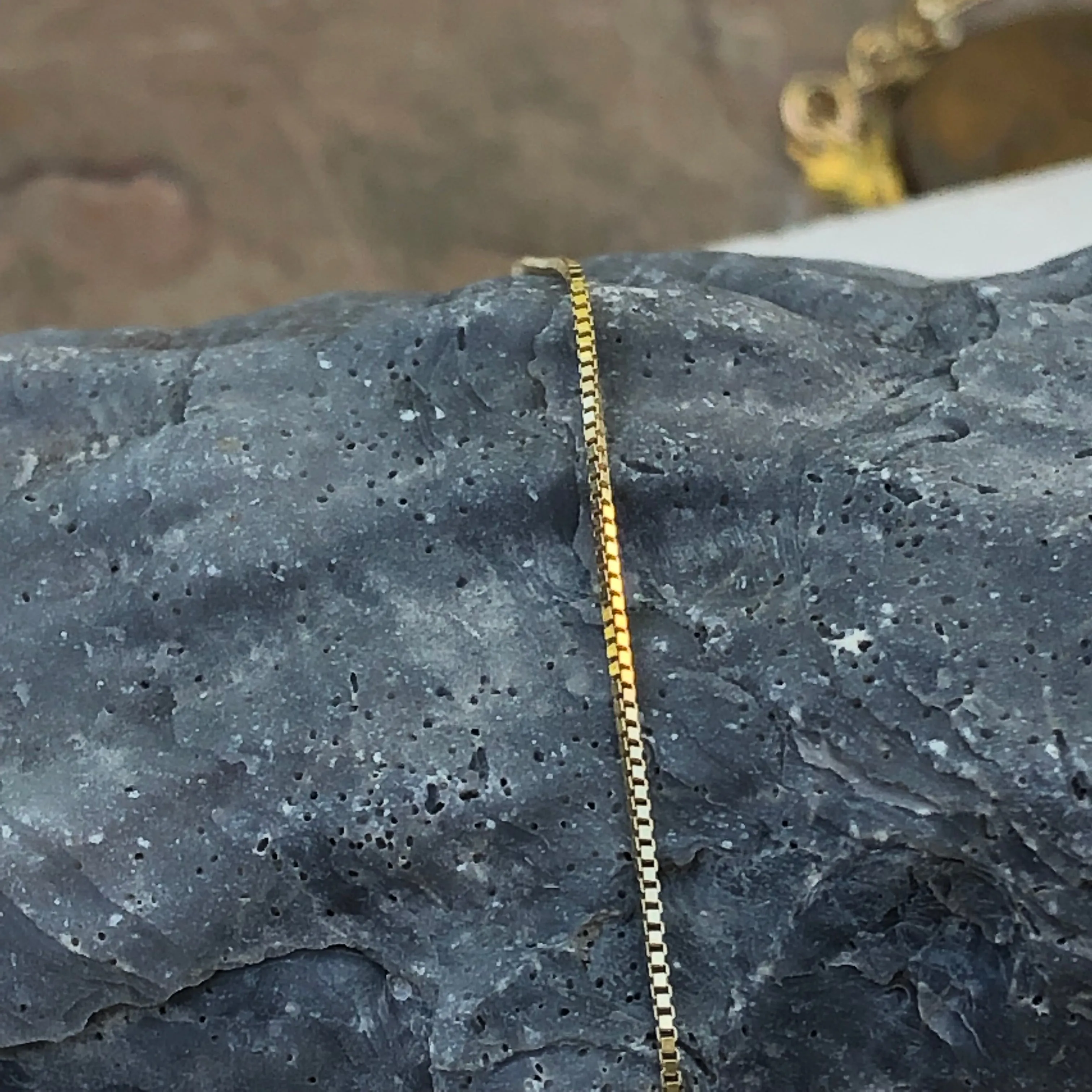 10KT Yellow Gold Link Chain   Circles Lariat Necklace