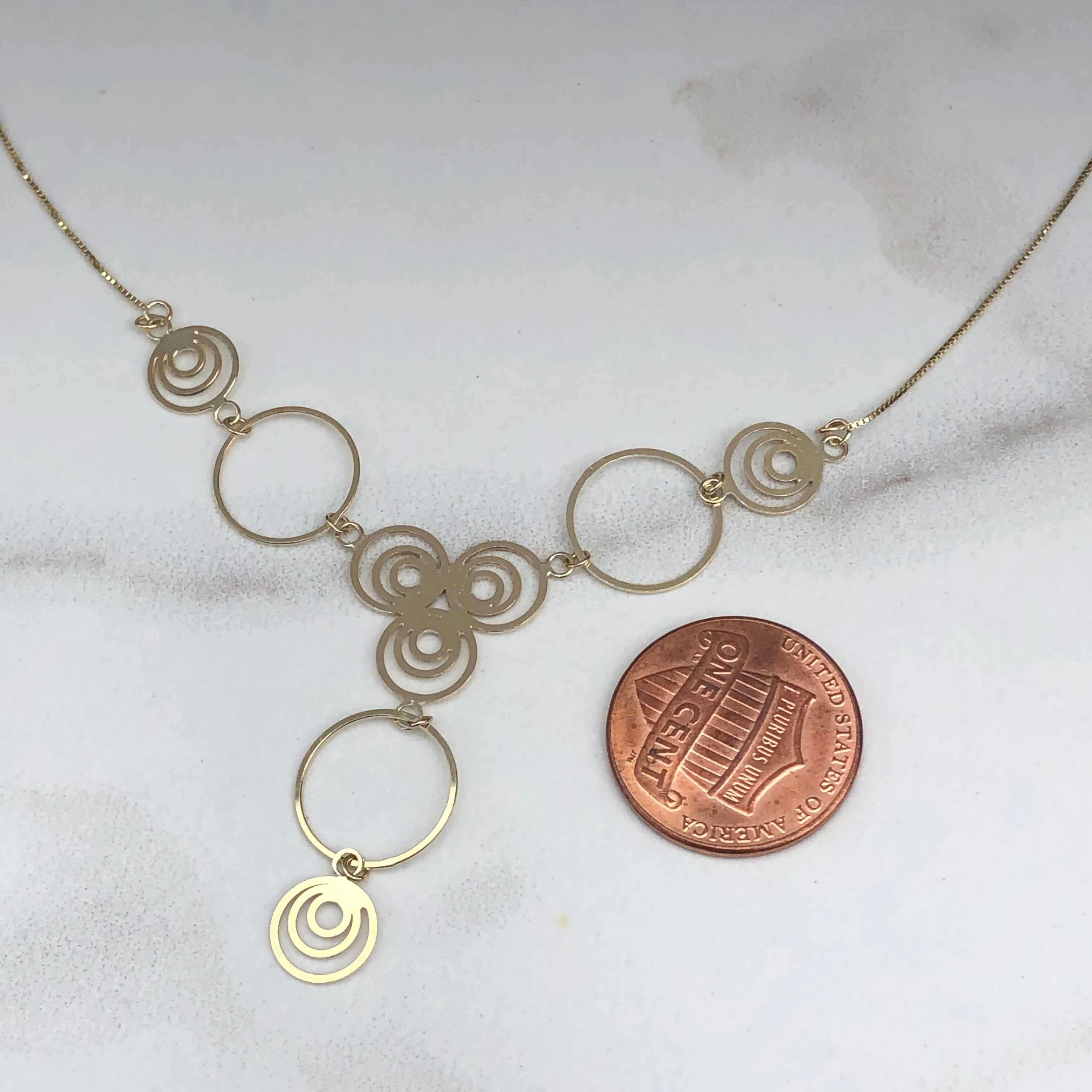 10KT Yellow Gold Link Chain   Circles Lariat Necklace