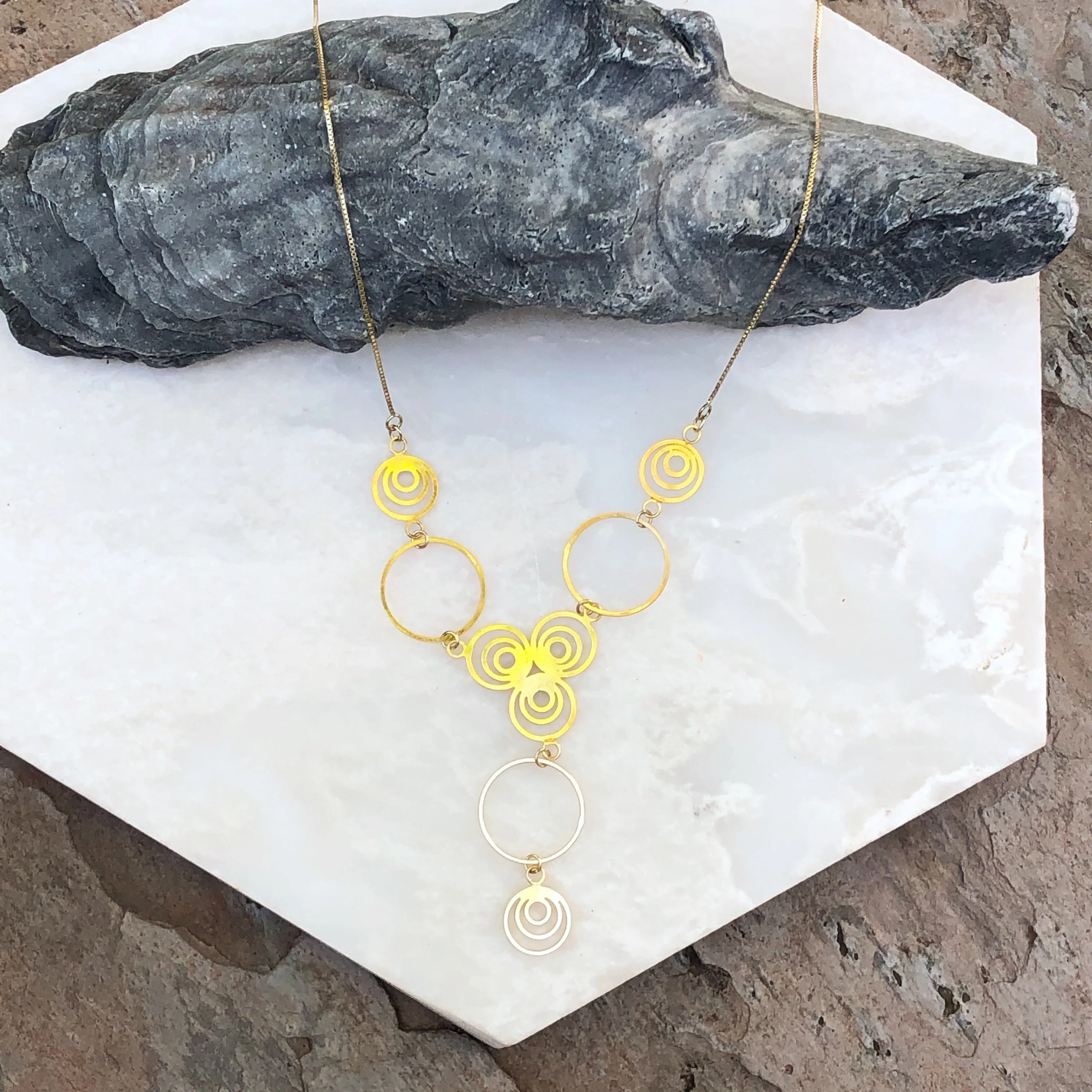 10KT Yellow Gold Link Chain   Circles Lariat Necklace