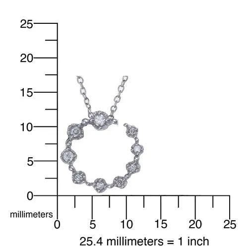 1/4 cttw Diamond Graduated Circle Pendant Necklace in 14K White Gold