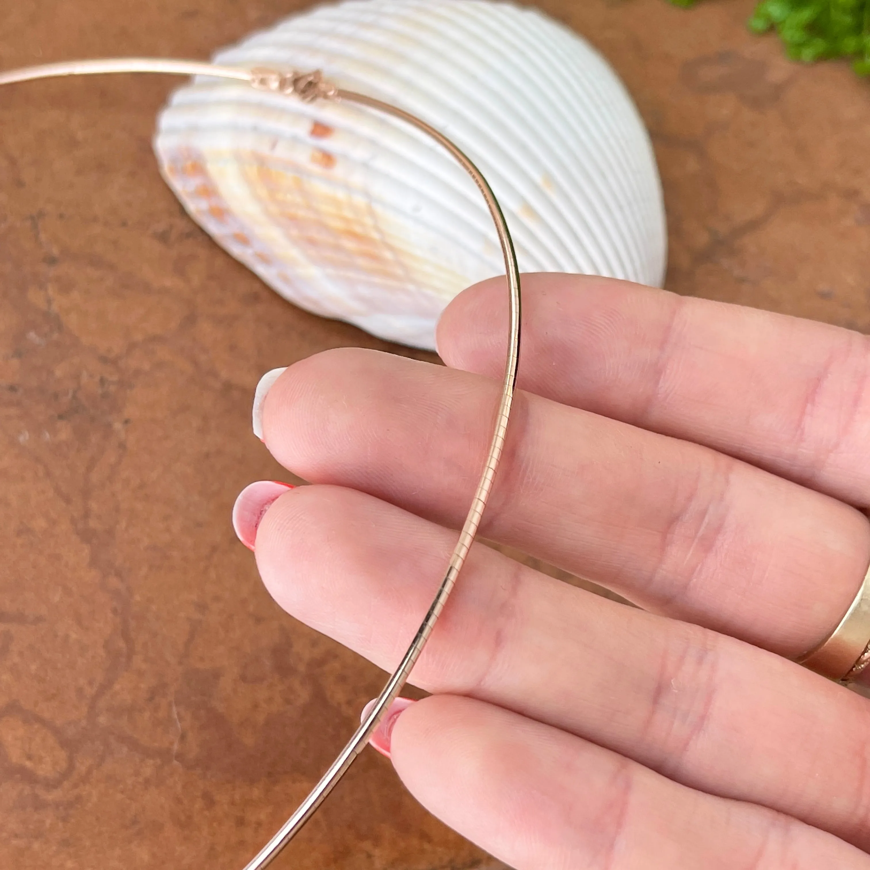 14KT Rose Gold Round 1.5mm Omega Neck Wire Necklace