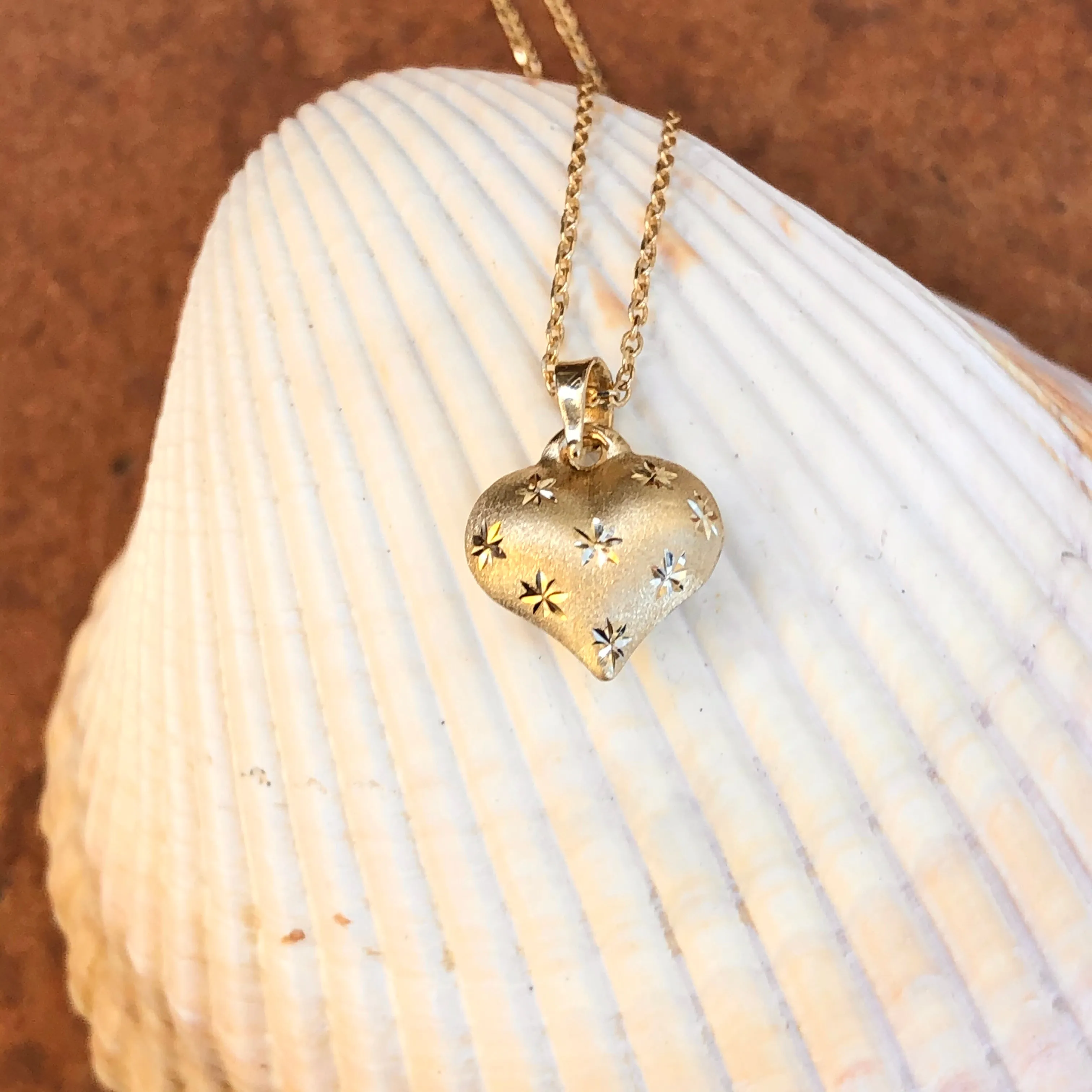 14KT Yellow Gold Satin Diamond-Cut Puffed Heart Pendant Necklace