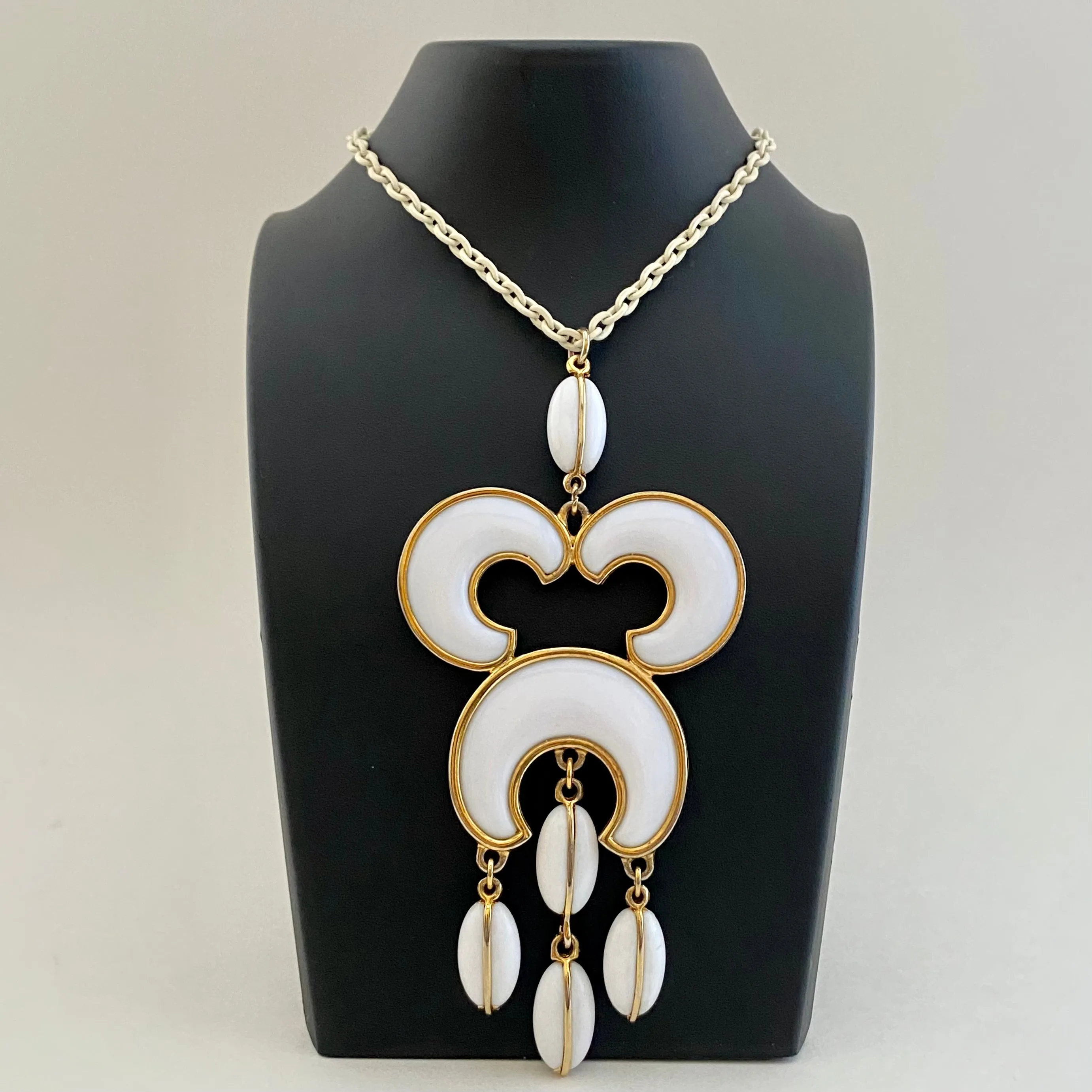 1960s Pendant Necklace