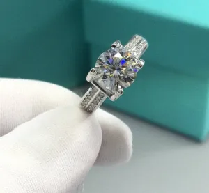 2ct Round Cut Diamond Cow Head Engagement Ring
