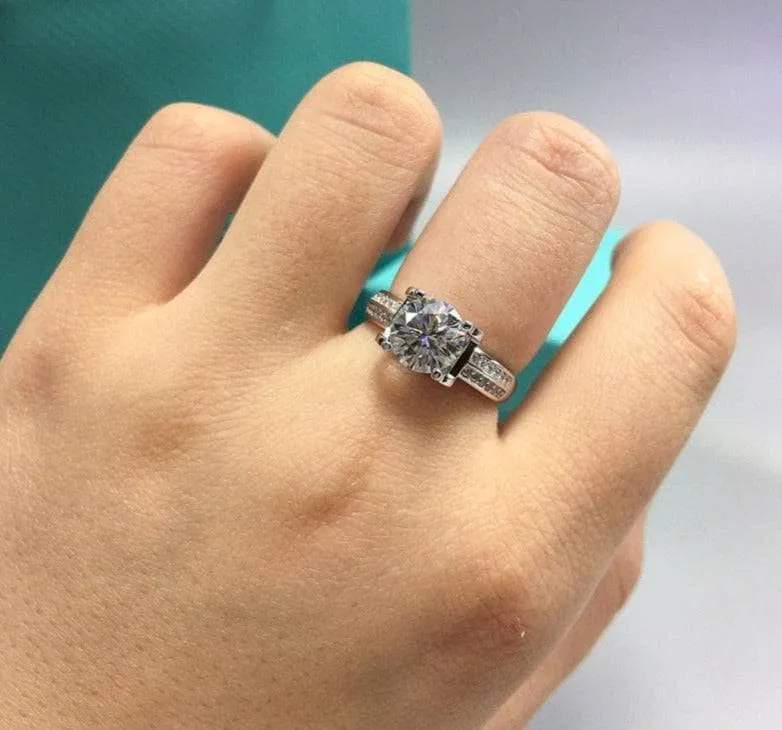 2ct Round Cut Diamond Cow Head Engagement Ring