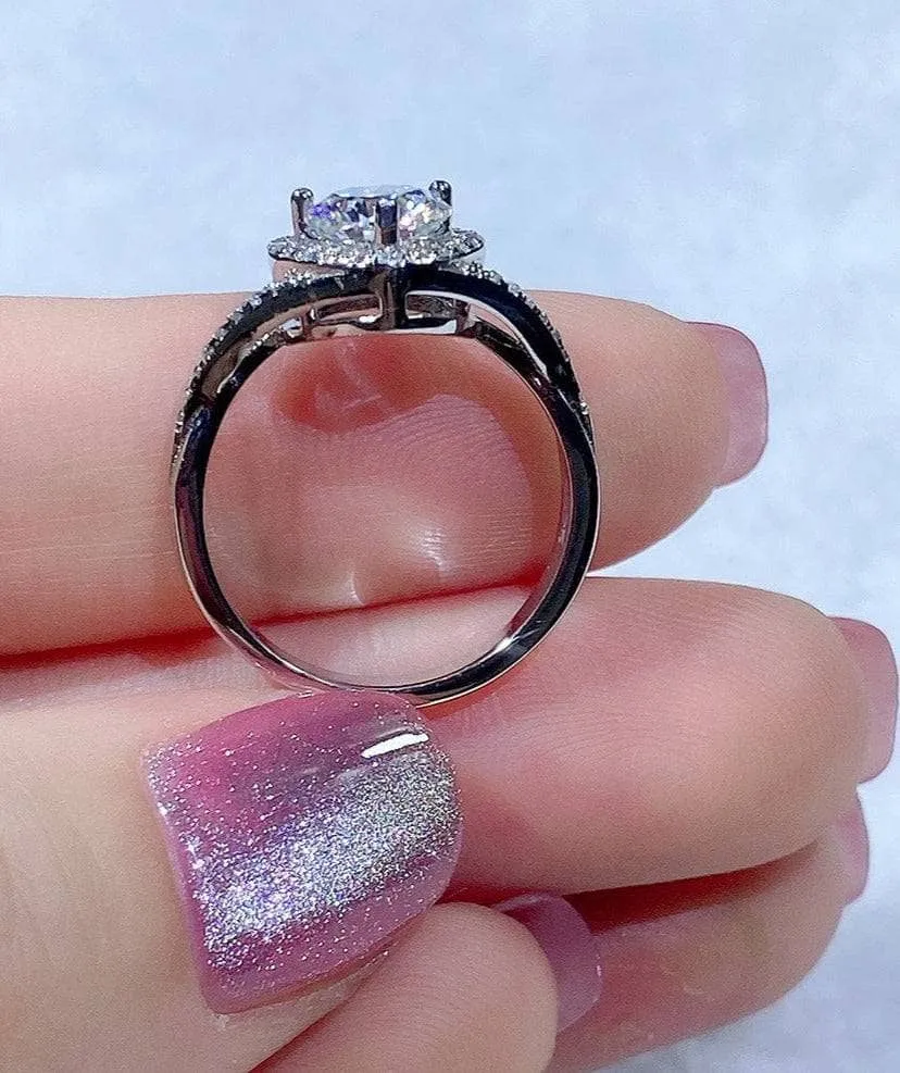 6.5MM 1 Carat Round Cut Diamond Heart Style Engagement Ring