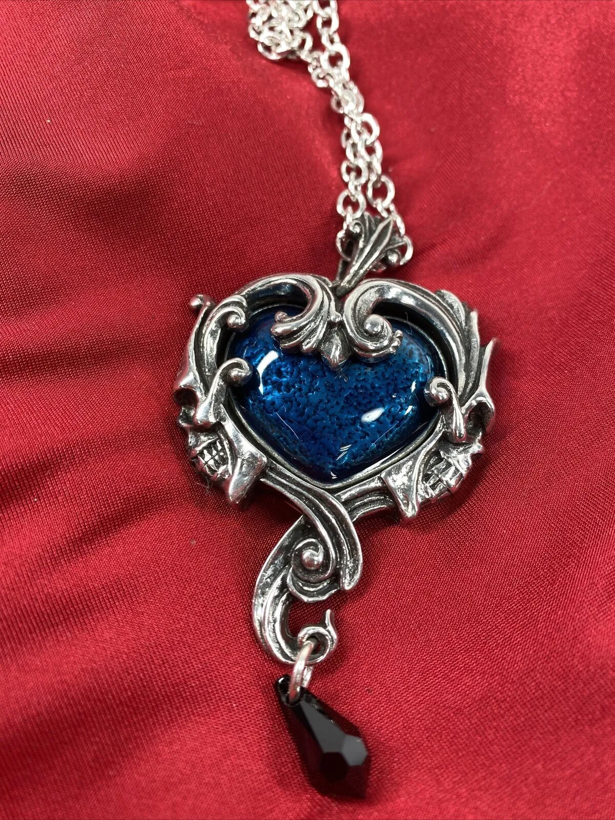 Alchemy Gothic P792  Affaire du Coeur Pendant Necklace Midnight Love IN HAND