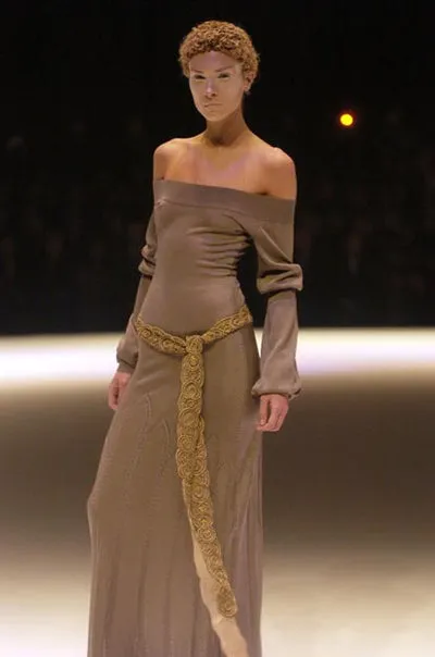 Alexander McQueen 2004 F/W "Pantheon Ad Lucem" Runway Knit Grey Gown with Sash