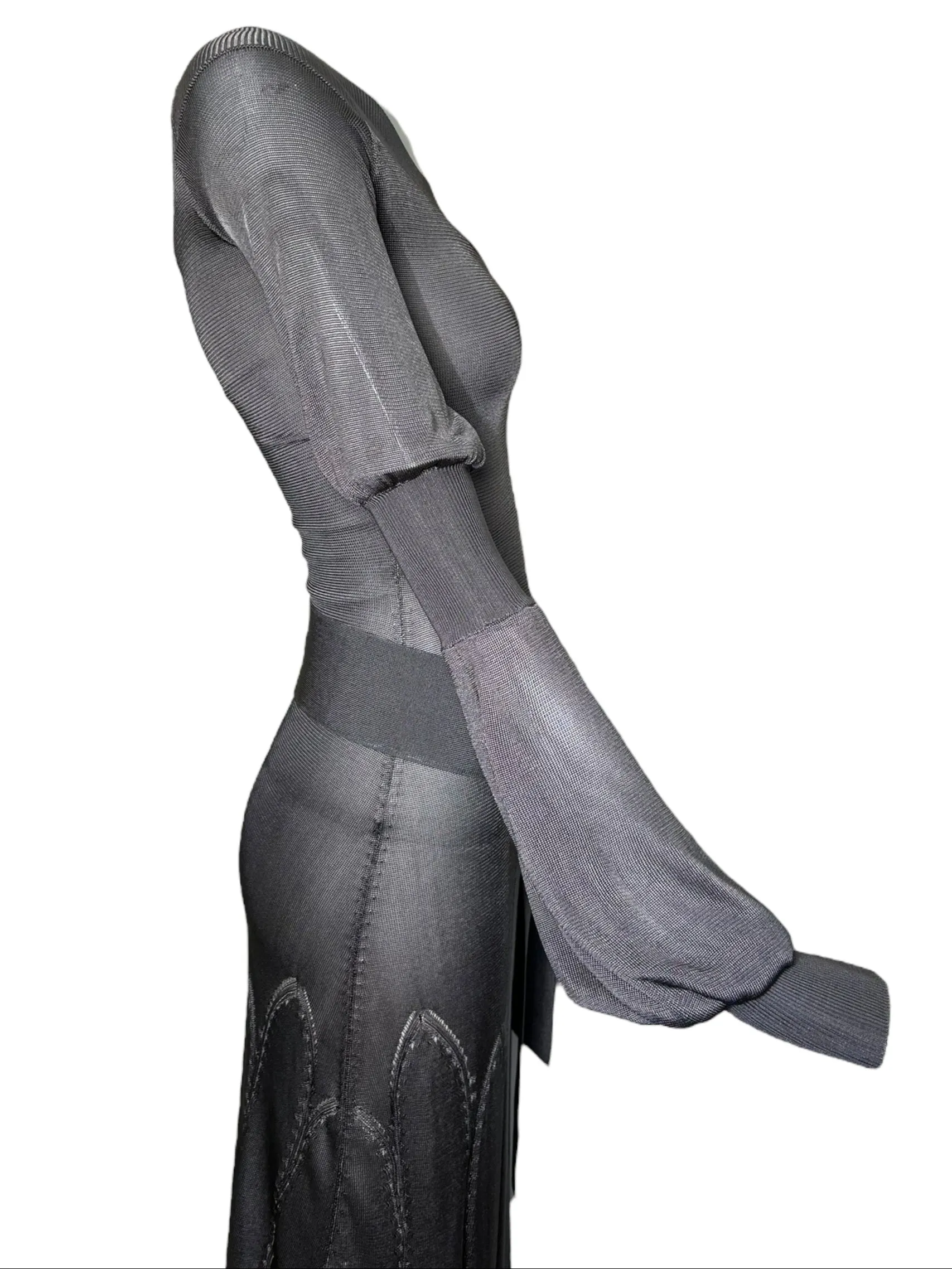 Alexander McQueen 2004 F/W "Pantheon Ad Lucem" Runway Knit Grey Gown with Sash