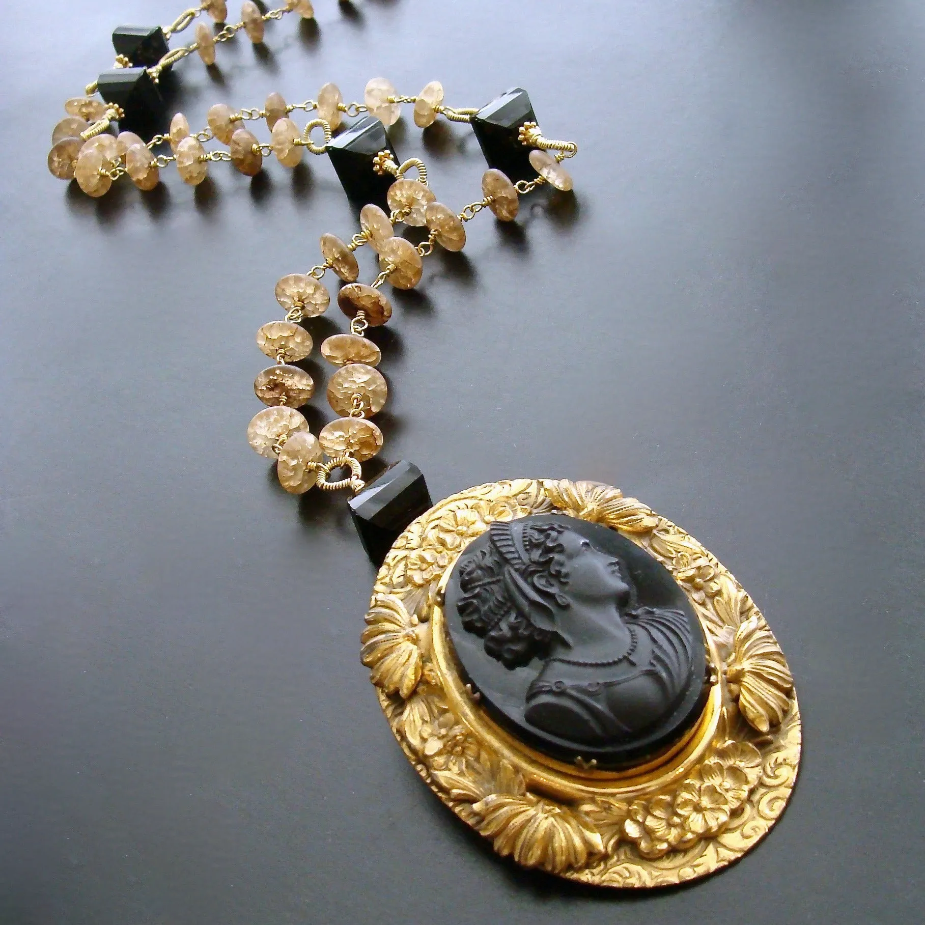 Amber Quartz Onyx Necklace Onyx Cameo Brooch Pendant - Cari Necklace