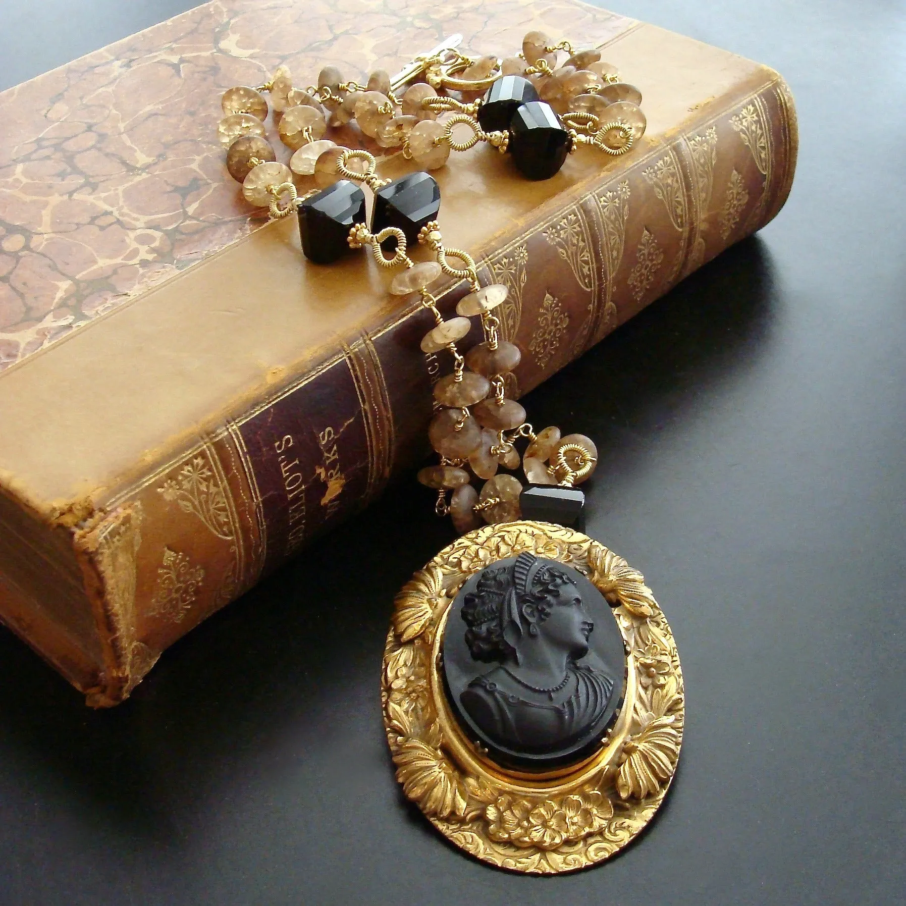 Amber Quartz Onyx Necklace Onyx Cameo Brooch Pendant - Cari Necklace