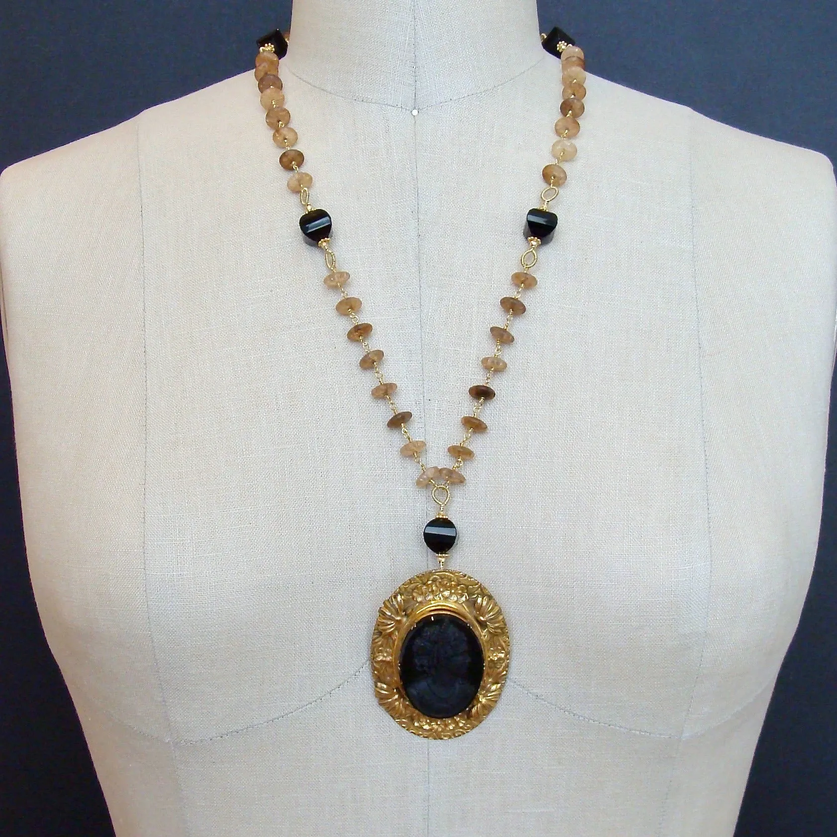 Amber Quartz Onyx Necklace Onyx Cameo Brooch Pendant - Cari Necklace