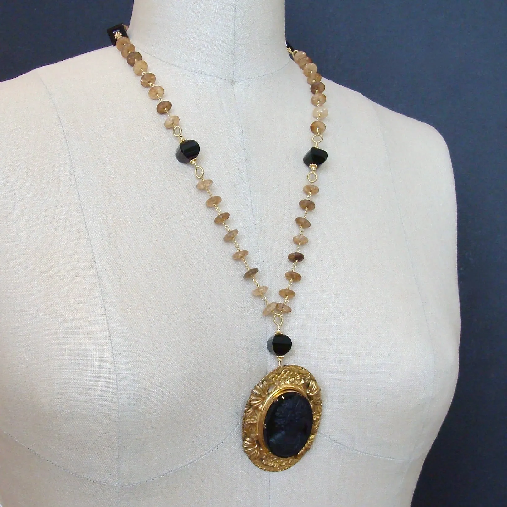 Amber Quartz Onyx Necklace Onyx Cameo Brooch Pendant - Cari Necklace