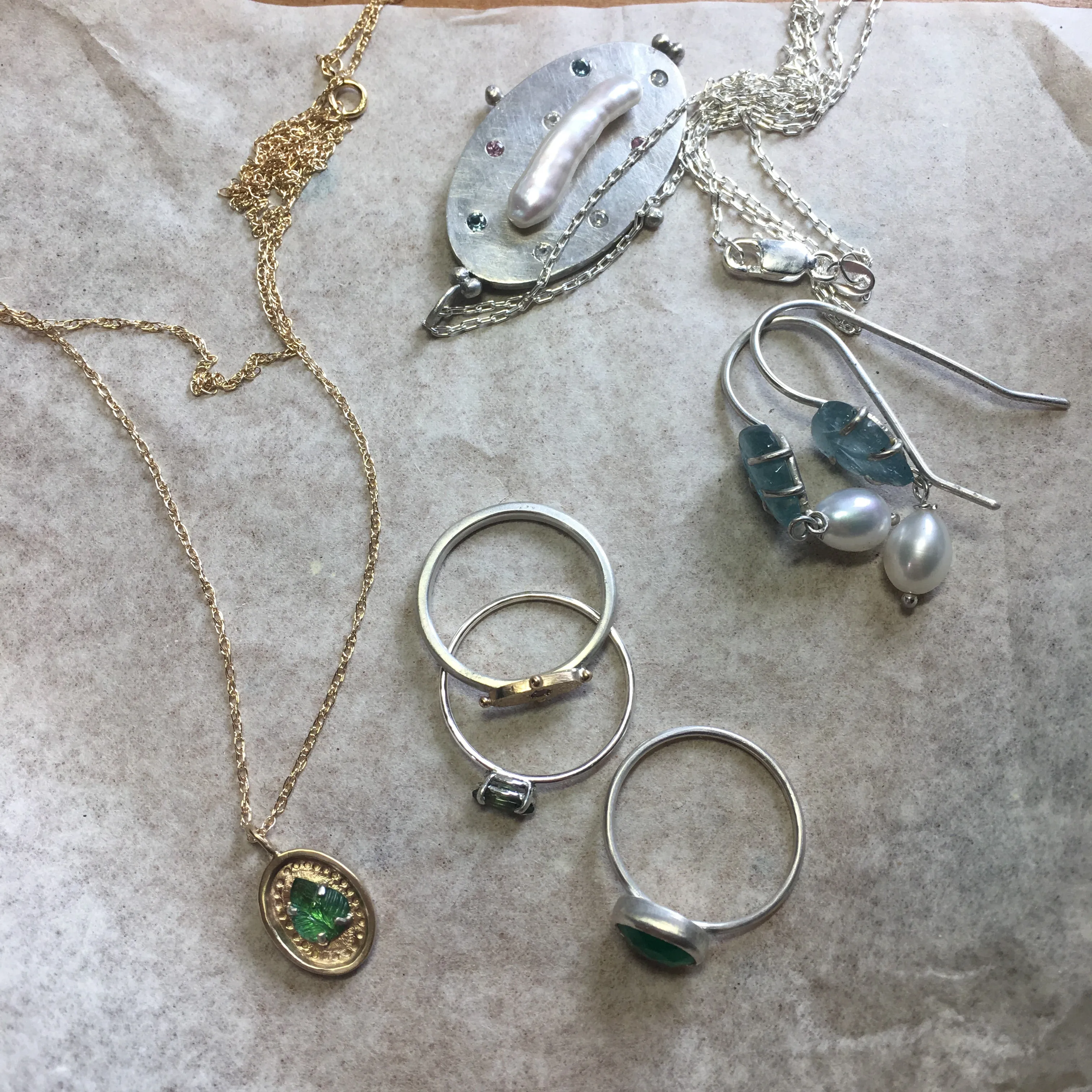 Art pendant necklace with keshi pearl and sapphires