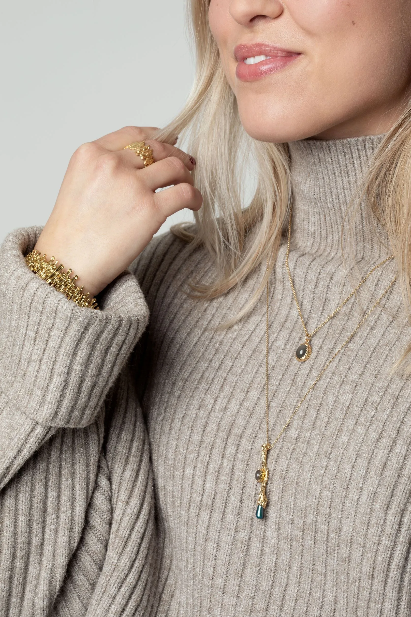 BASALT NECKLACE