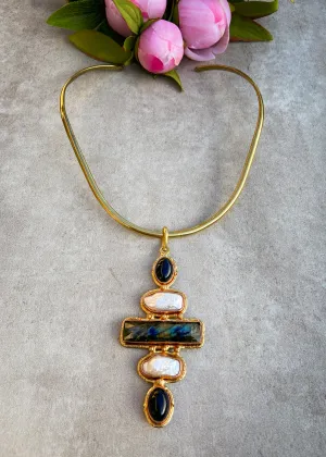 Blanca Necklace in Onyx Gold Pearl