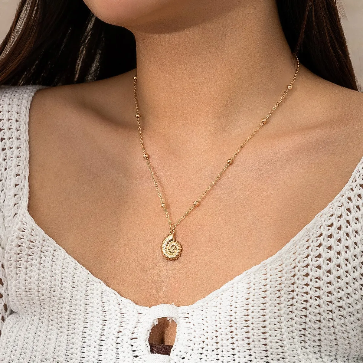 Chic Conch Pendant Saturn Chain Necklace