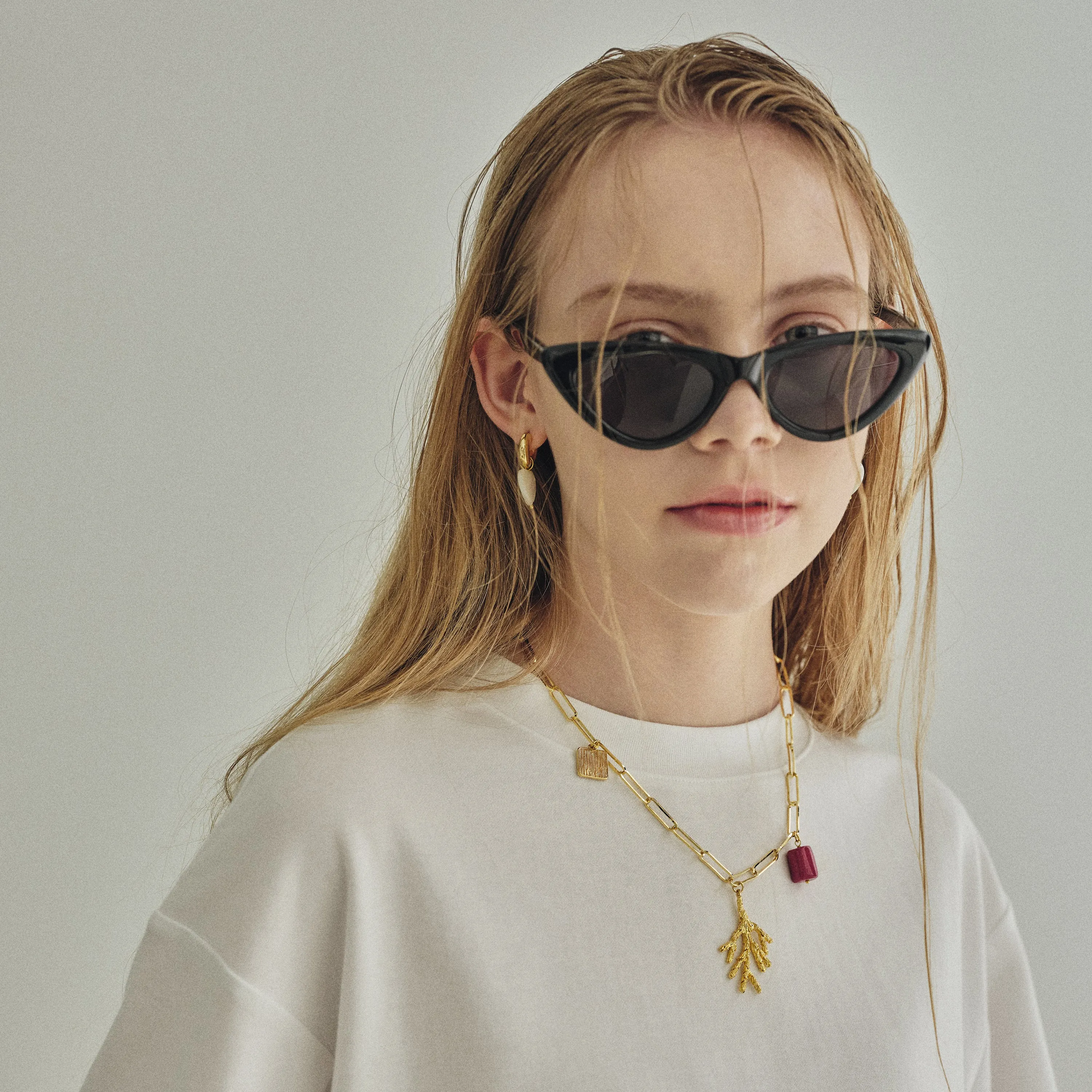 Coral Pendant Chain Necklace