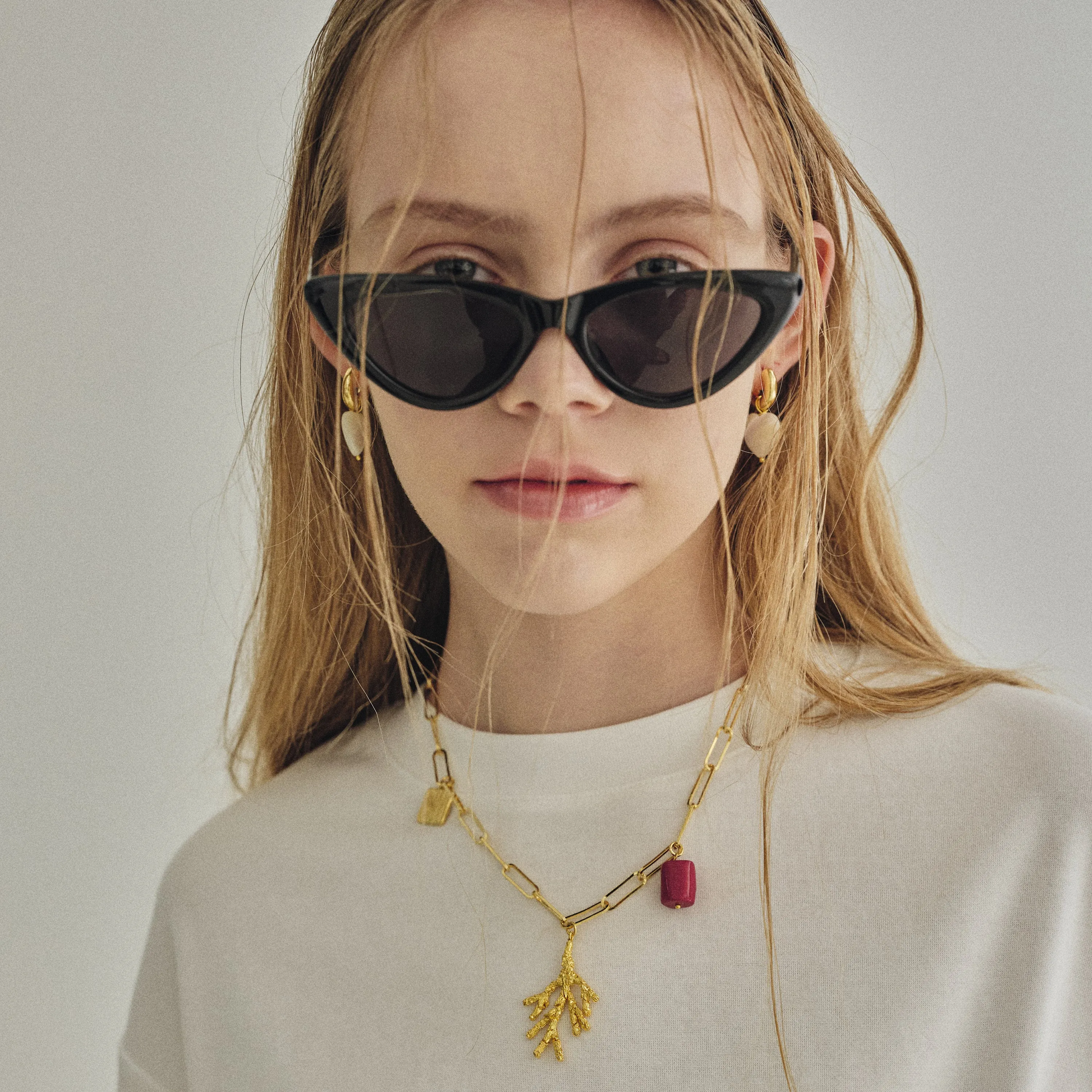 Coral Pendant Chain Necklace
