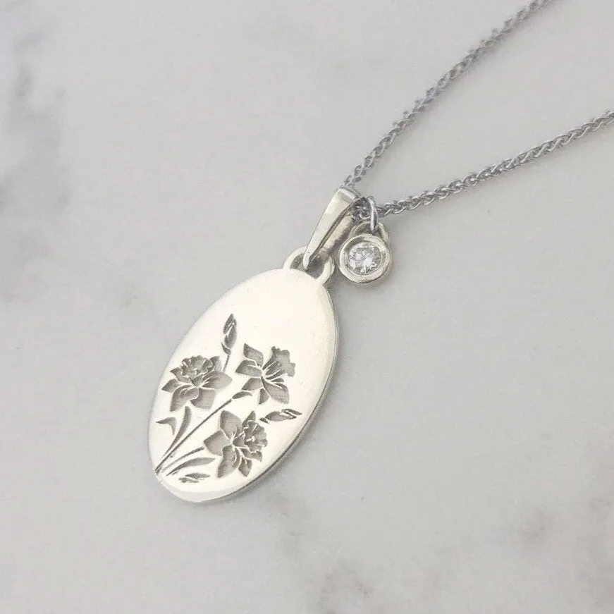 Daffodil flower necklace, vintage style oval pendant, unique personalized pendant, floral engraving necklace, birthstone charm necklace