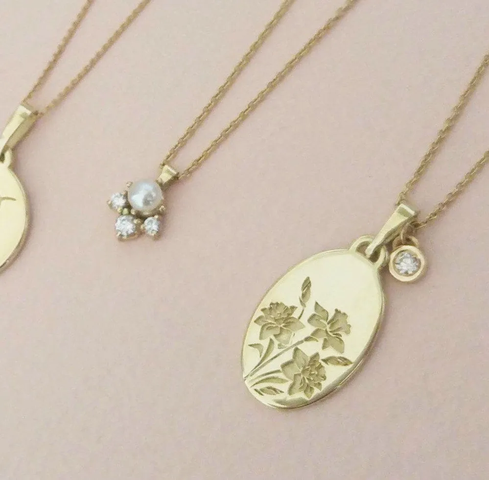 Daffodil flower necklace, vintage style oval pendant, unique personalized pendant, floral engraving necklace, birthstone charm necklace