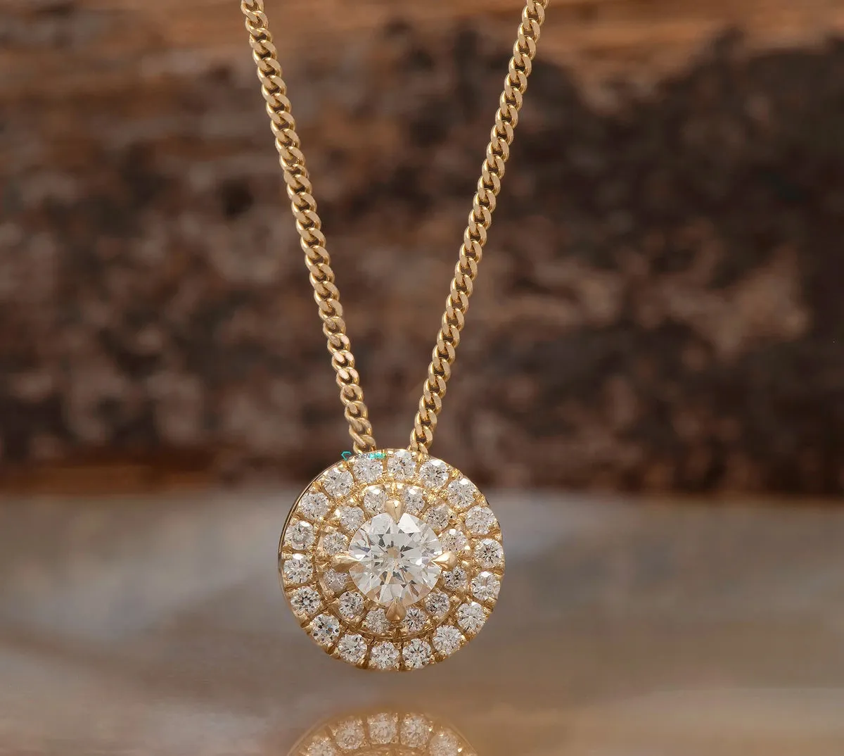 Double halo 0.60 ct diamond pendant round shape