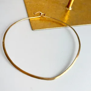 Estate 14KT Yellow Gold Hammered   Matte V Dip Collar Necklace