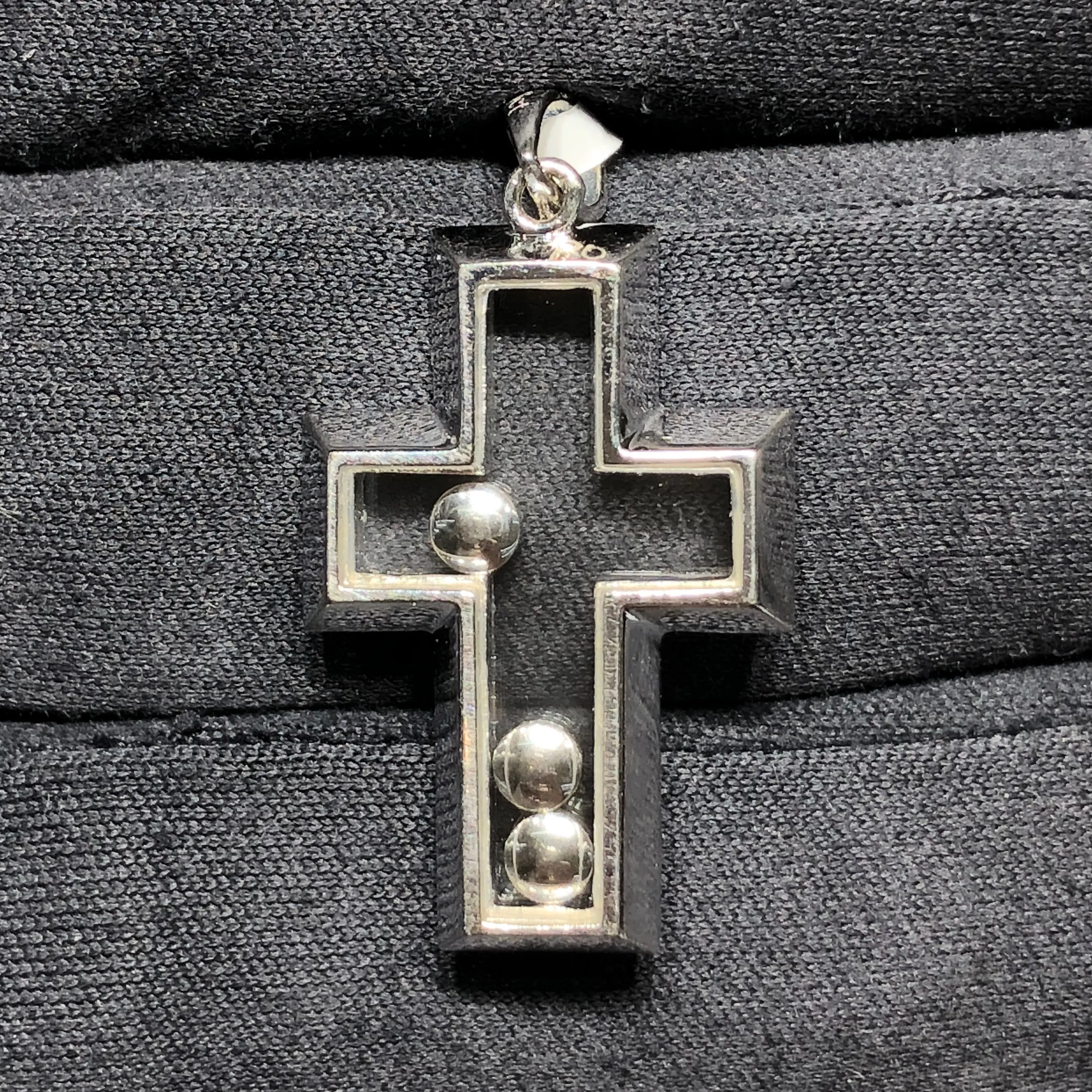 Floating Diamonds Cross Pendant (18K)