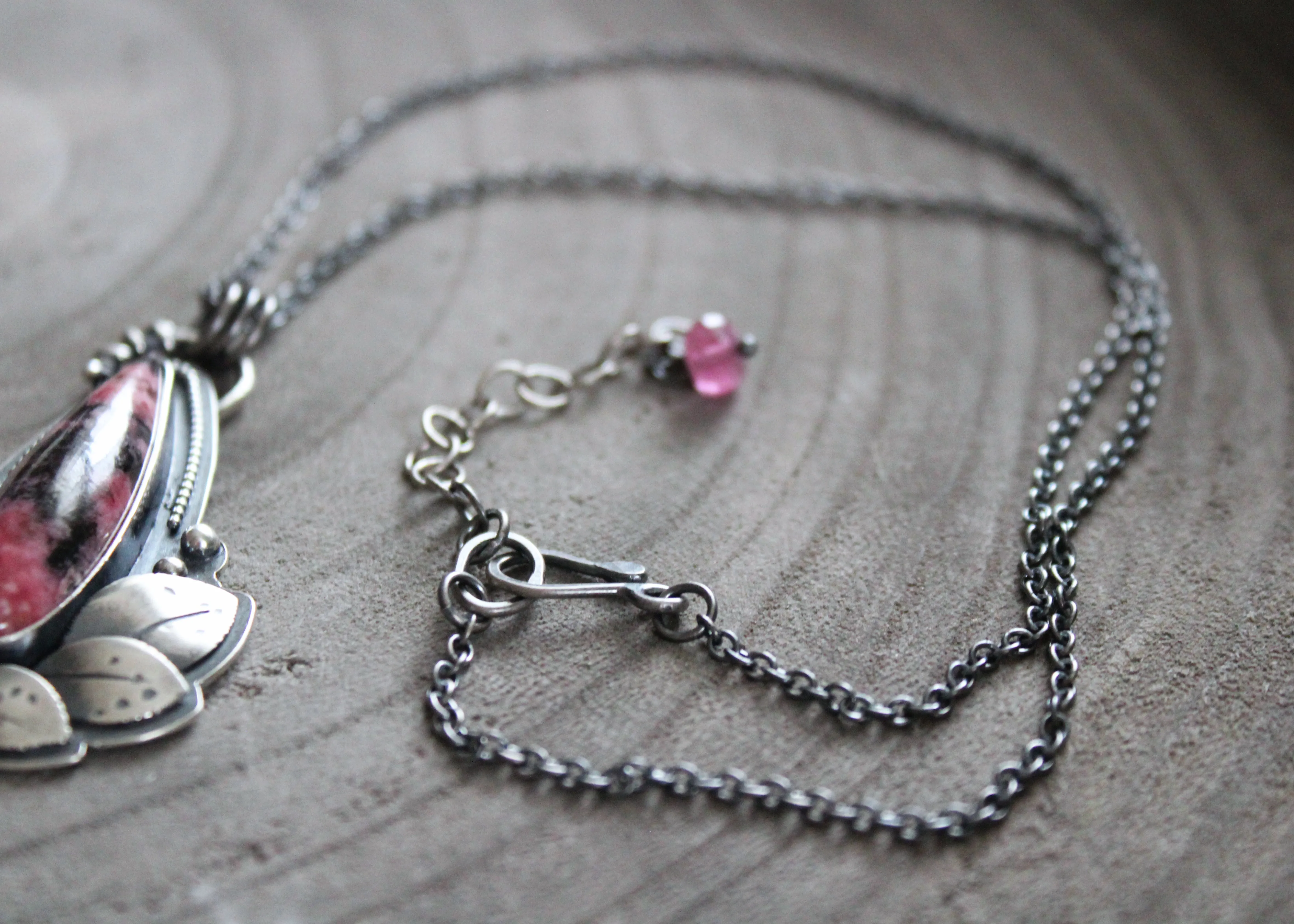 Gem Rhodonite Silver Botanical Theme Pendant Necklace