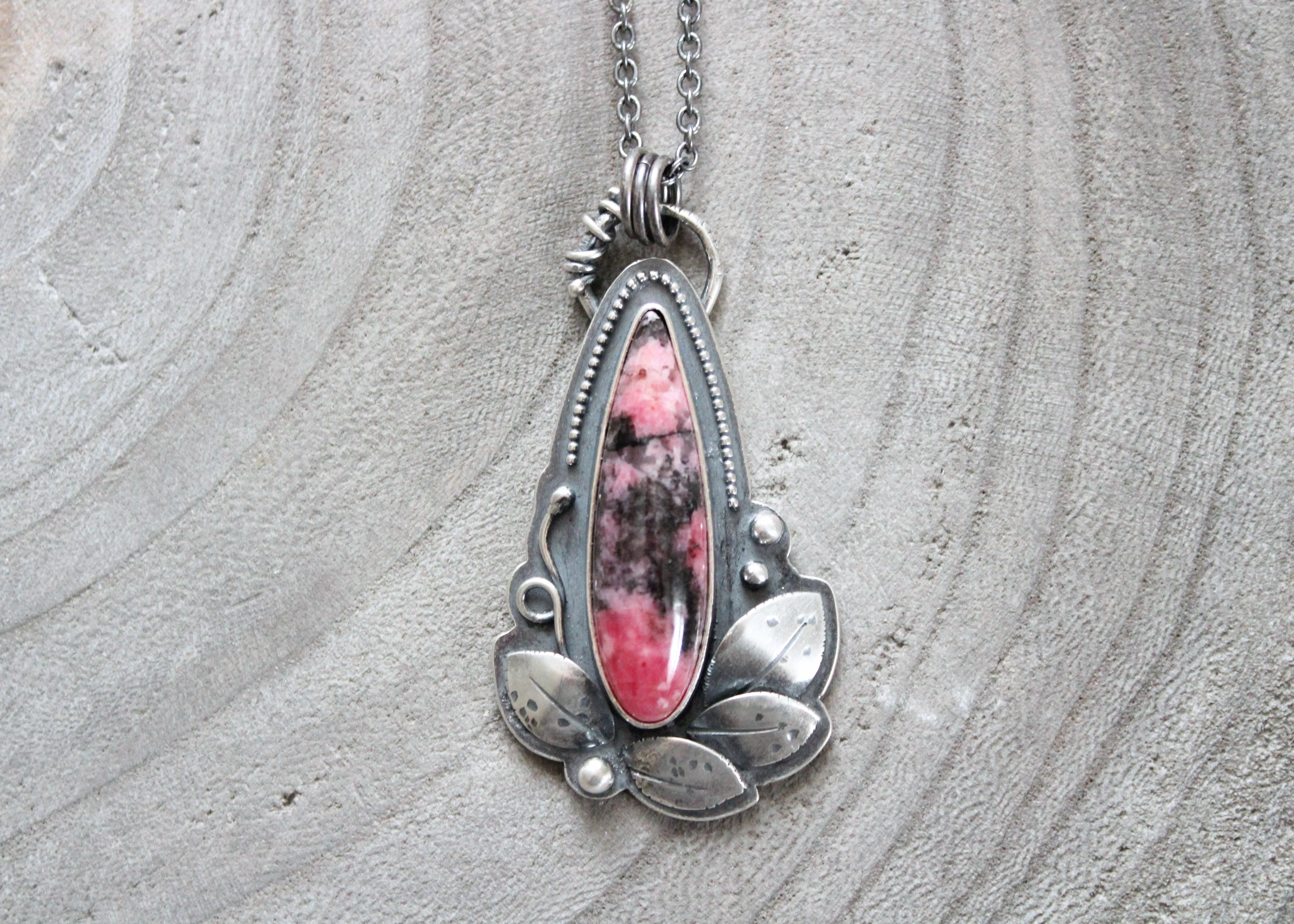 Gem Rhodonite Silver Botanical Theme Pendant Necklace