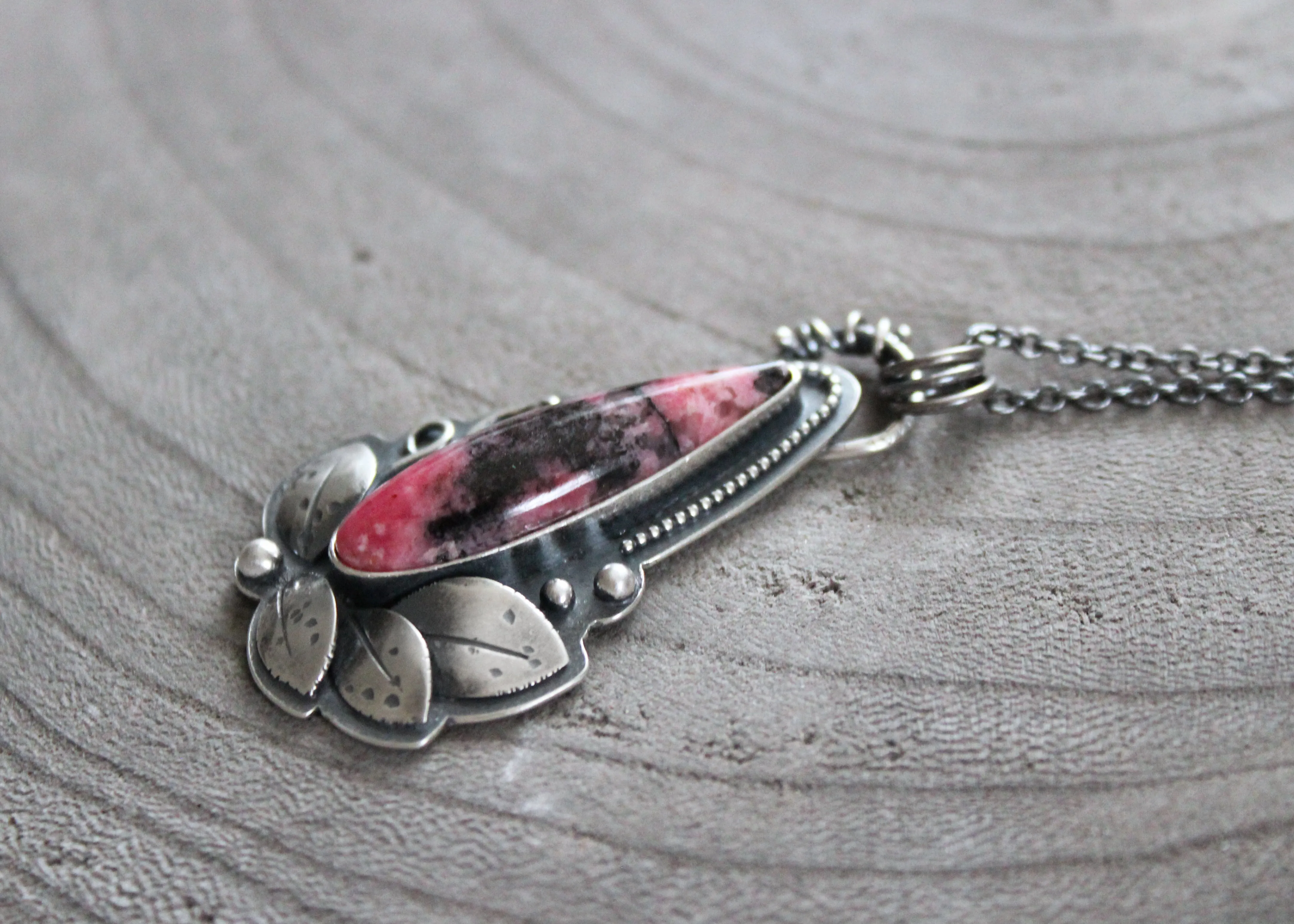 Gem Rhodonite Silver Botanical Theme Pendant Necklace