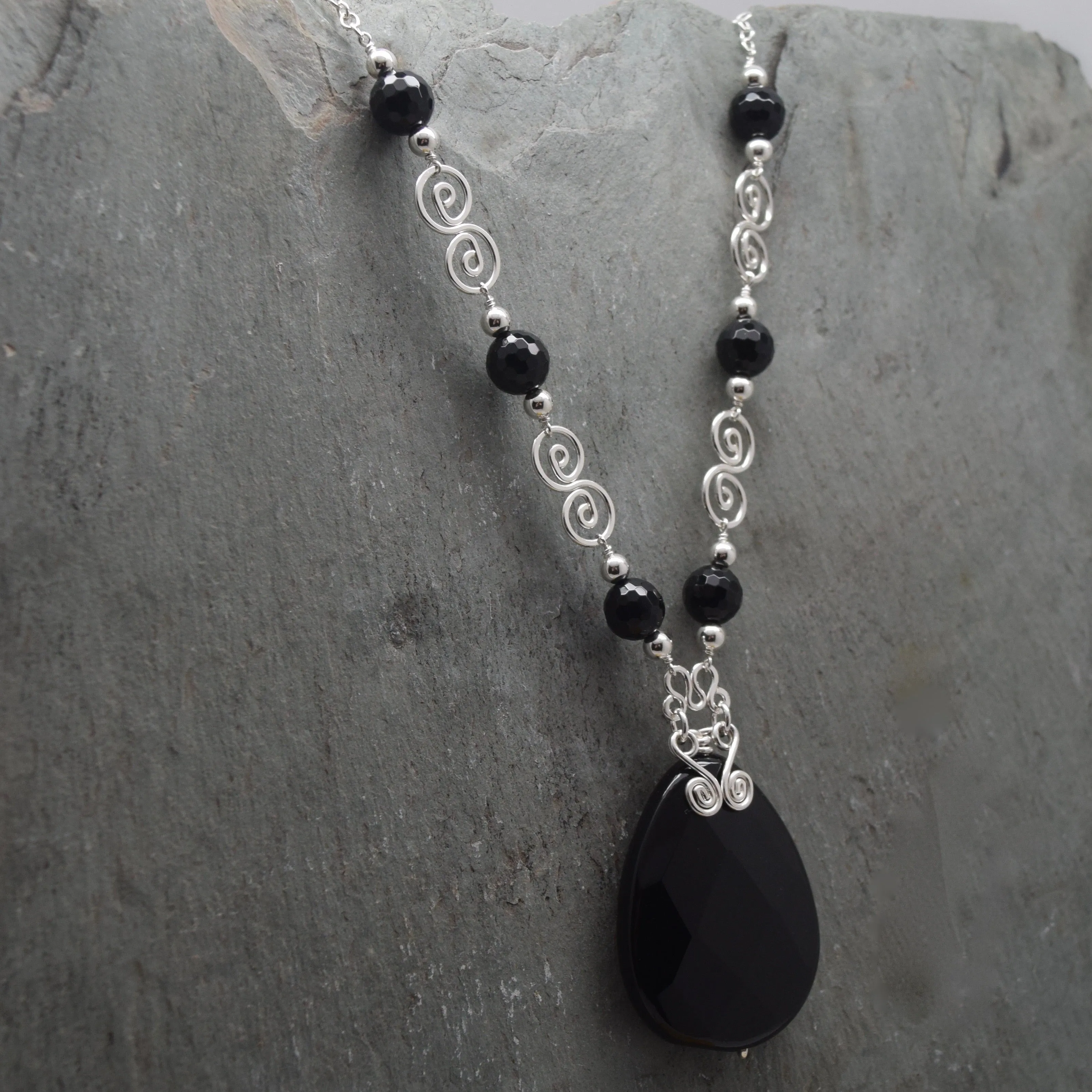 Jatun Onyx Teardrop Necklace