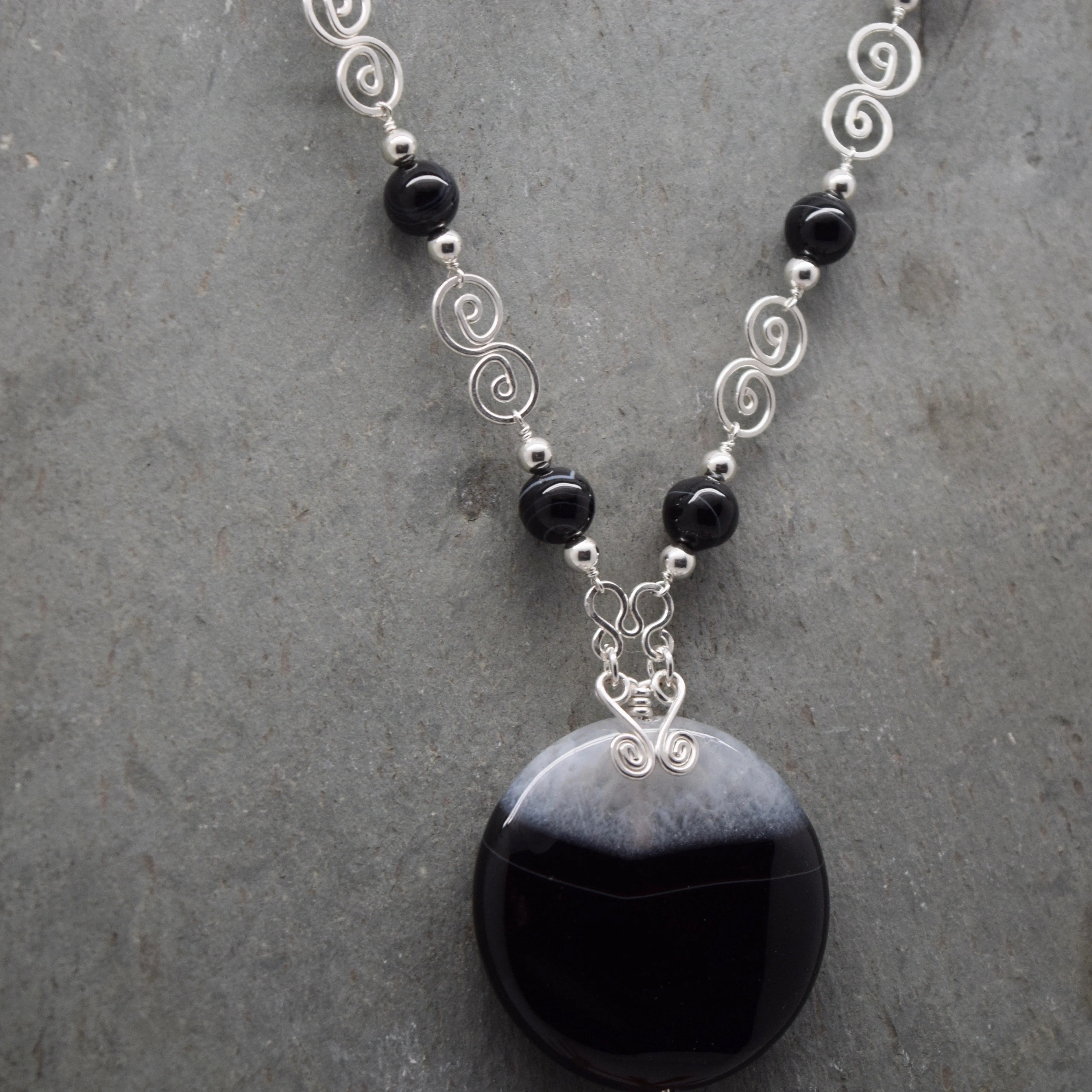 Jatun Round Sardonyx Black and White Necklace