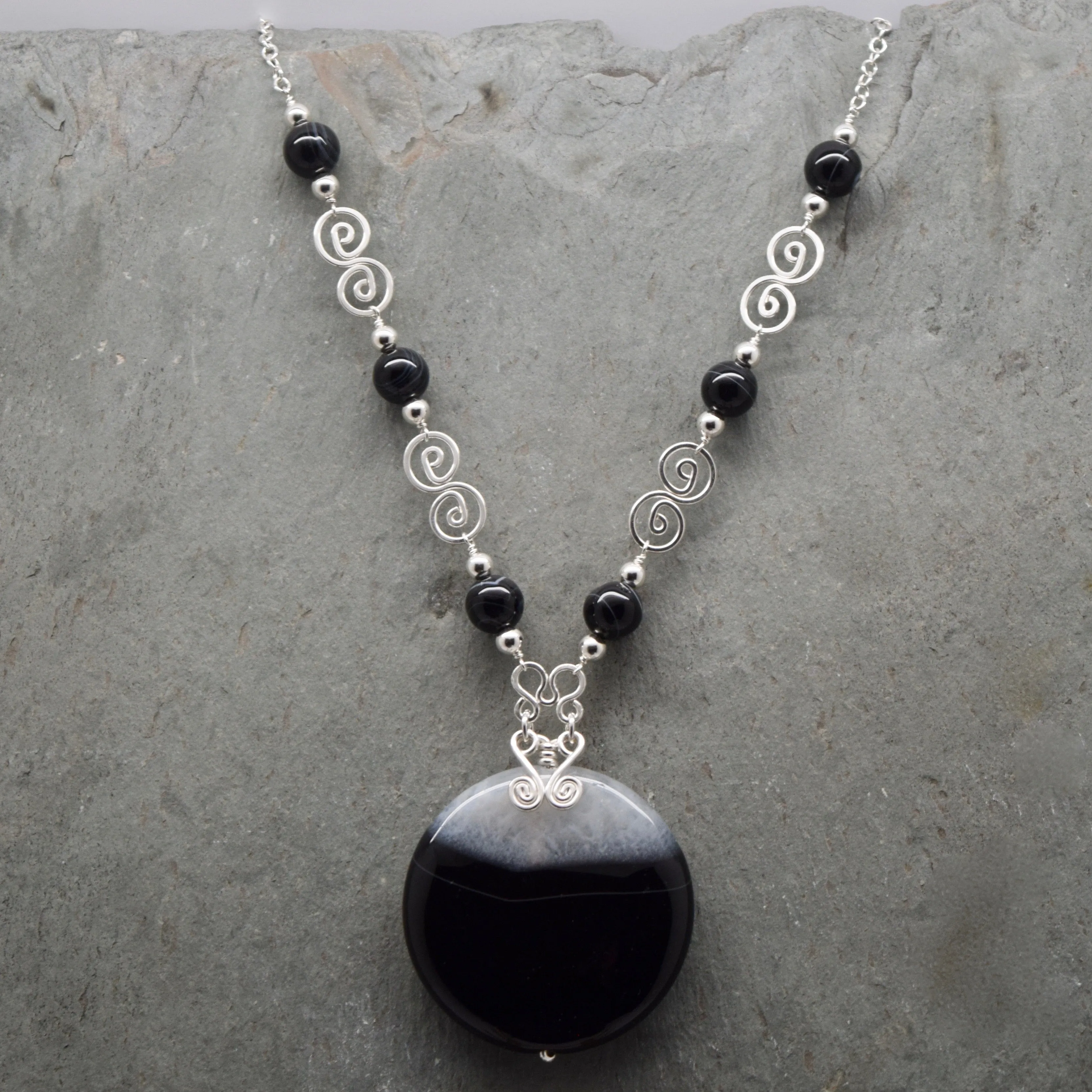 Jatun Round Sardonyx Black and White Necklace