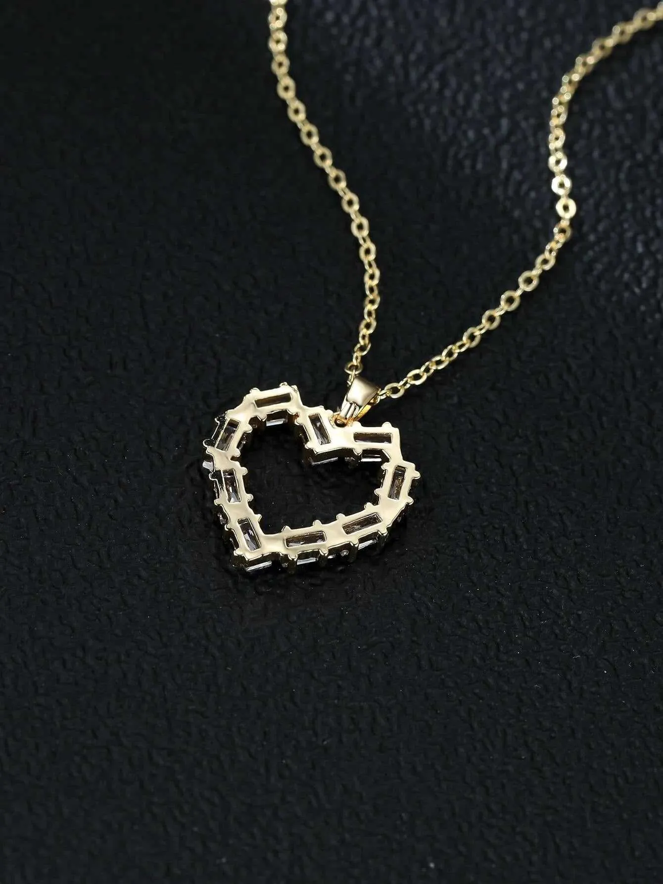 Large Crystal Heart Pendant Necklace, 18K Gold CZ Diamond Heart Pendant Chain Necklace for Bride