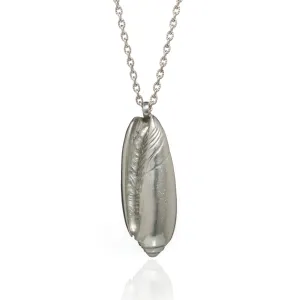 Large  Shell Necklace Silvertone 20" Chain