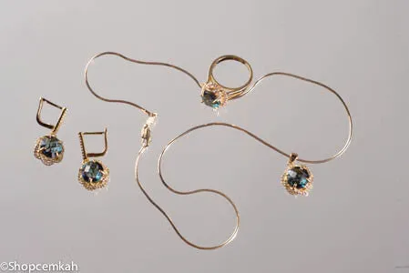 light green Necklace Set