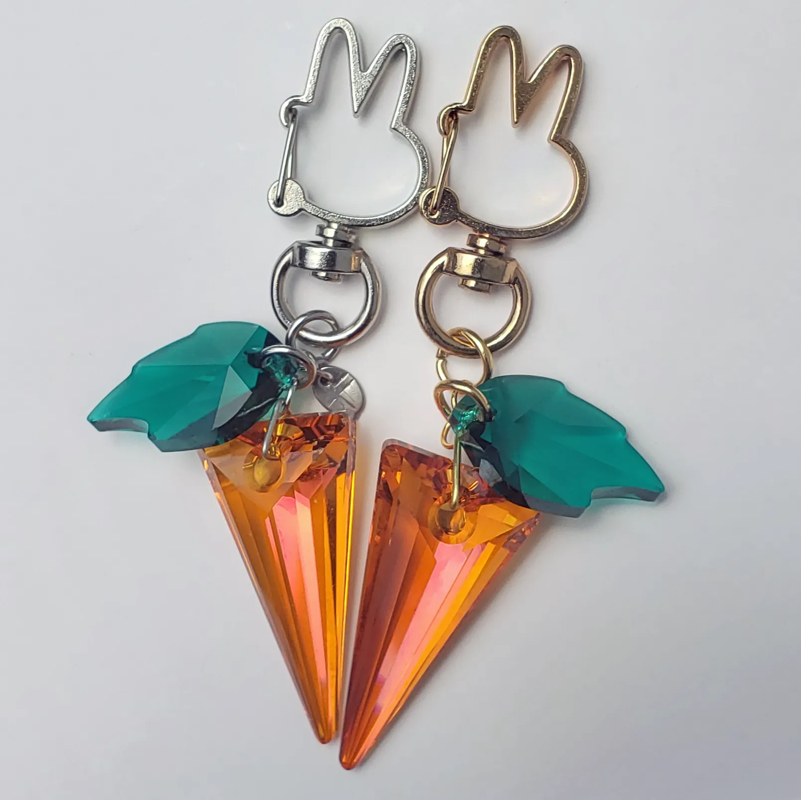 LOLA CRYSTAL CARROT NECKLACE | ACCESSORY