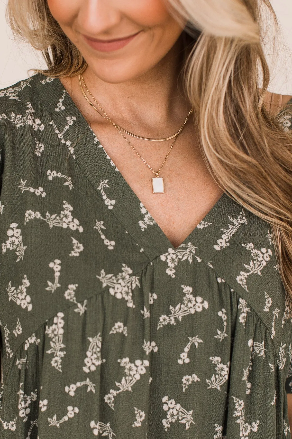 Longing Gazes Pendant Necklace- Gold