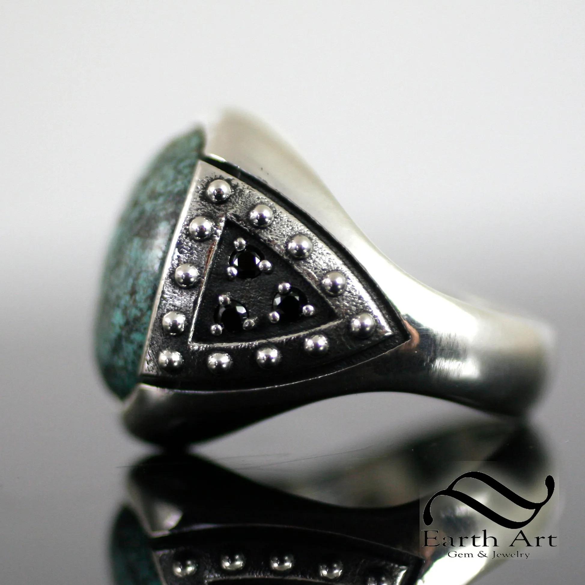 Lord's Turquoise Pauldron Ring in Sterling Silver - Signet Ring