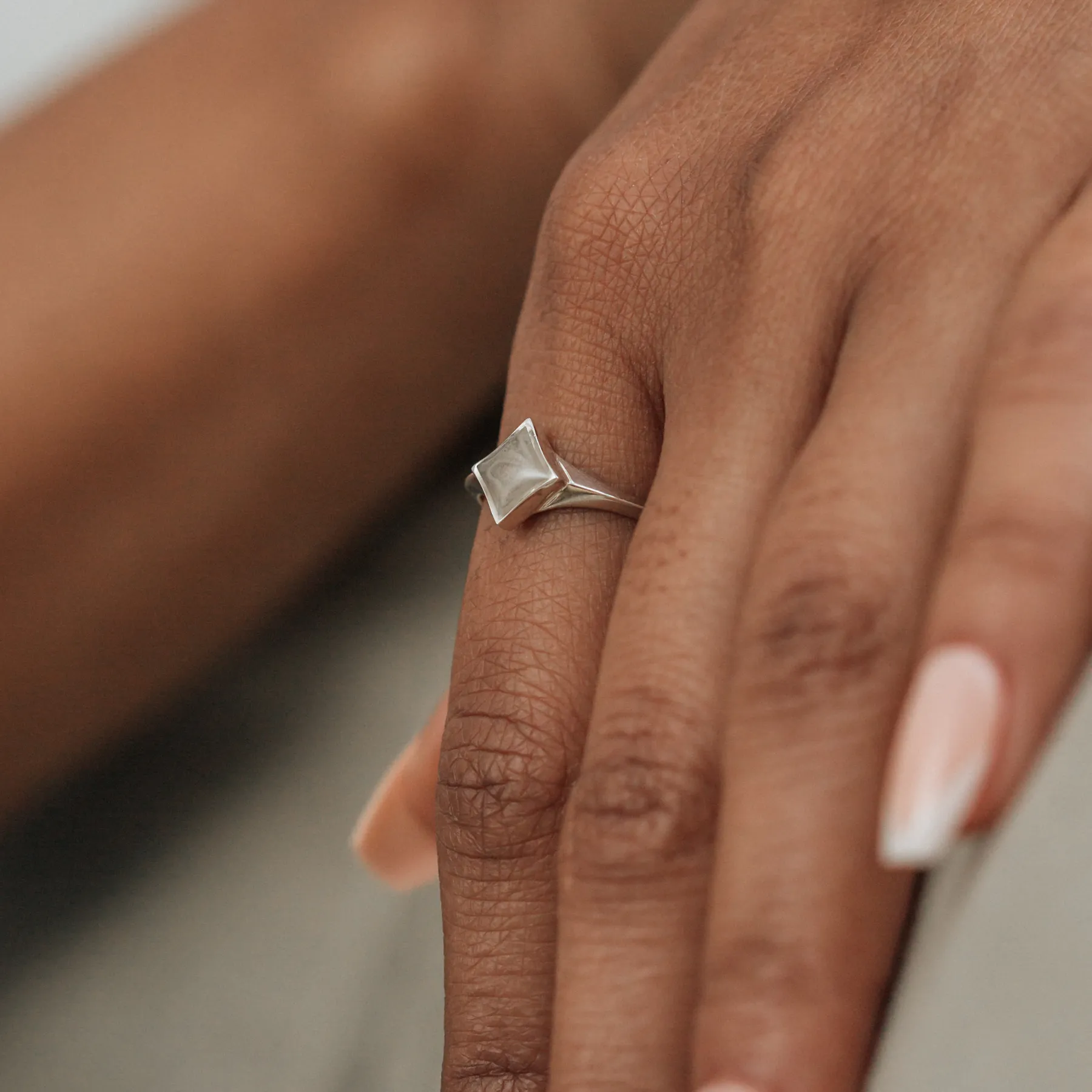 Luminary Cremation Ring in 14K Yellow Gold