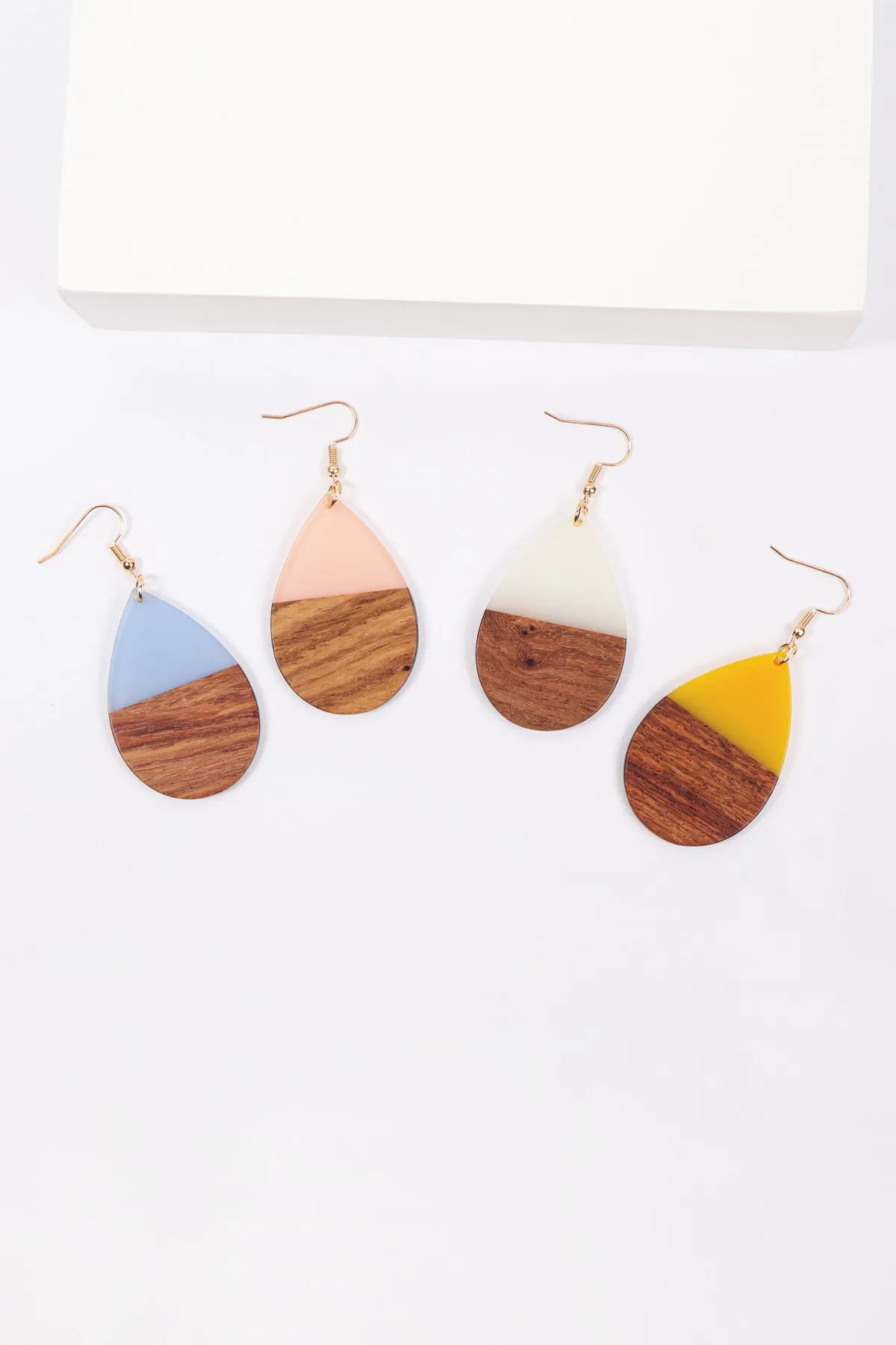 MYE1404 - HOMAICA WOOD PEARSHAPE DROP EARRINGS