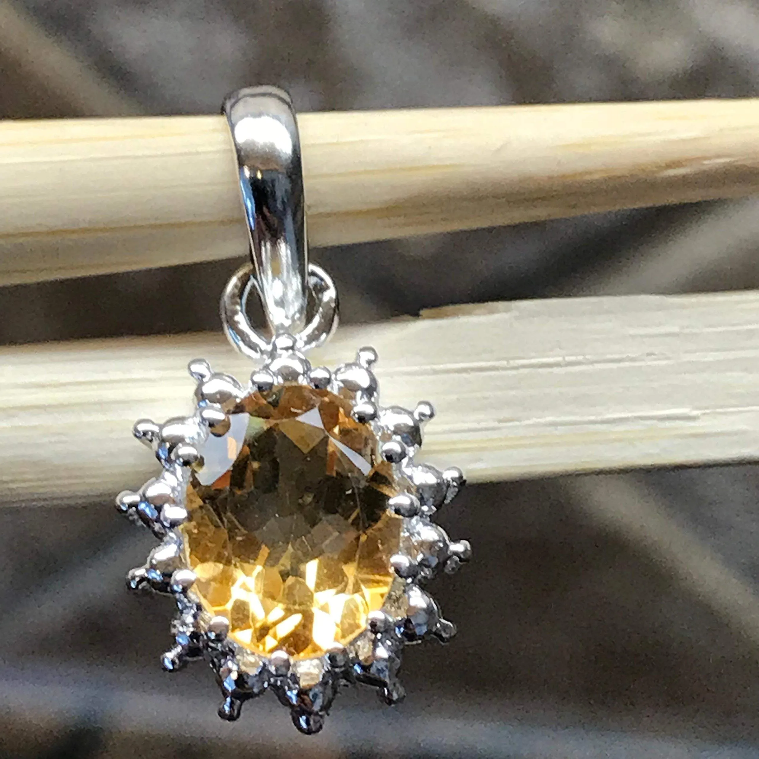 Natural 2ct Golden Citrine 925 Sterling Silver Designer Pendant 22mm