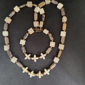 NB #53 Fascinating Earth Colored Stones make this a Unique Jewelry Set!