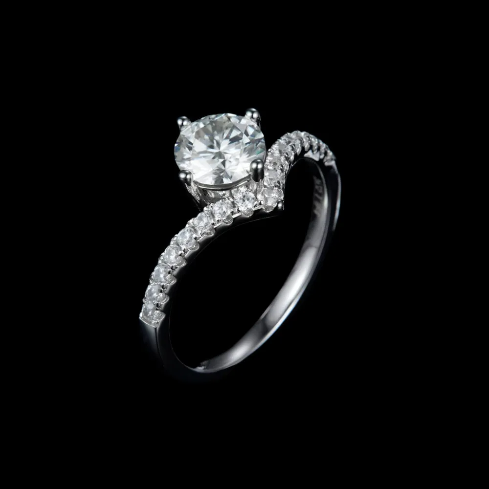 Nouveau 1.0Ct VVS1 Diamond Wedding Ring