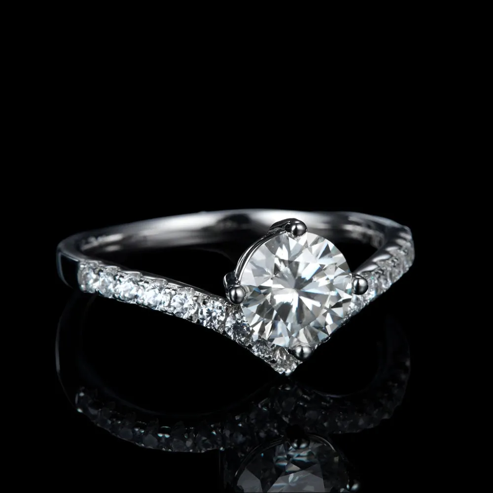 Nouveau 1.0Ct VVS1 Diamond Wedding Ring