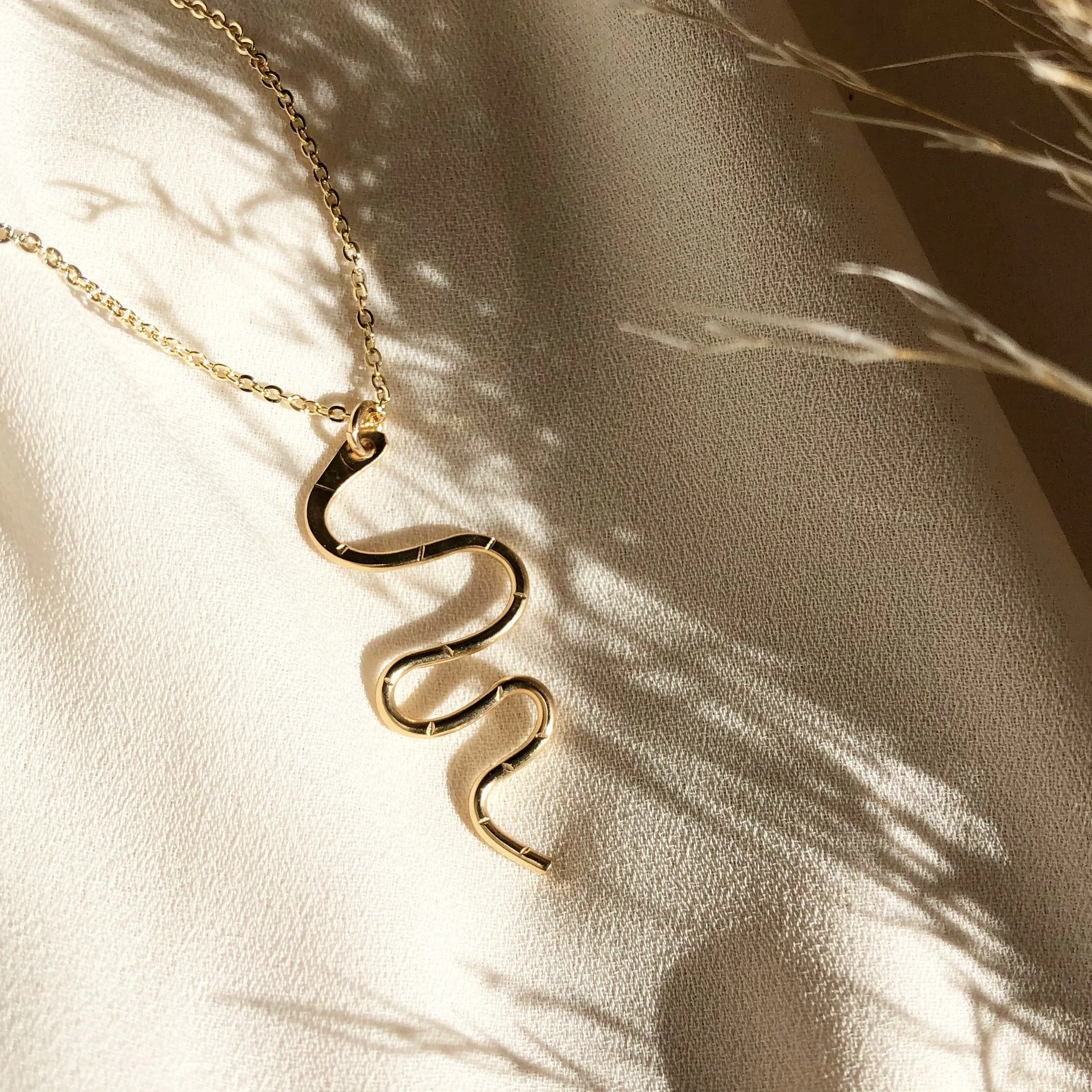 ORR SERPENT NECKLACE