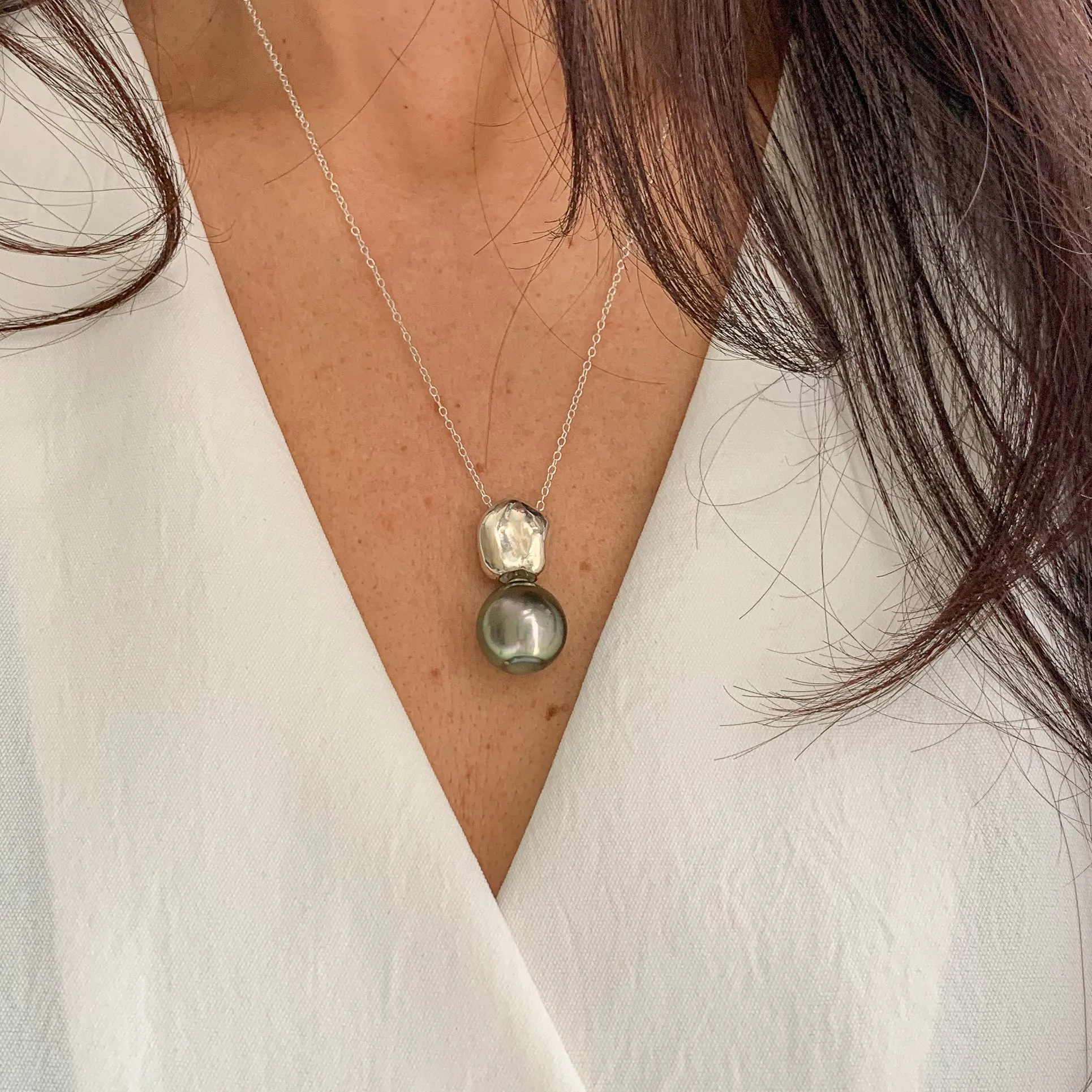 Peeble Tahitian Pearl necklace in silver