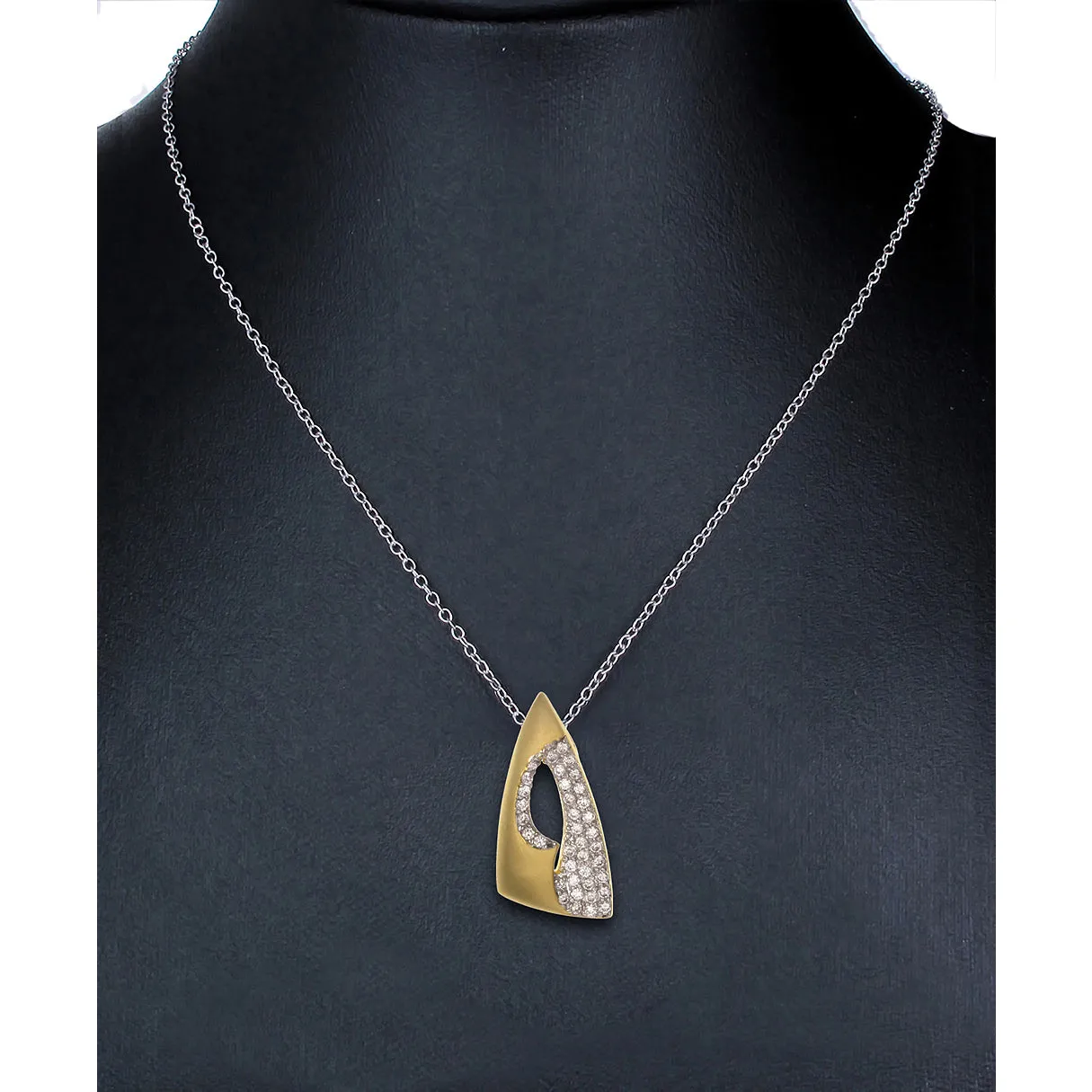 Pendant Necklace, Yellow Gold-Plated Fashion Pendant Necklace for Women in Brass with 18 Inch Chain